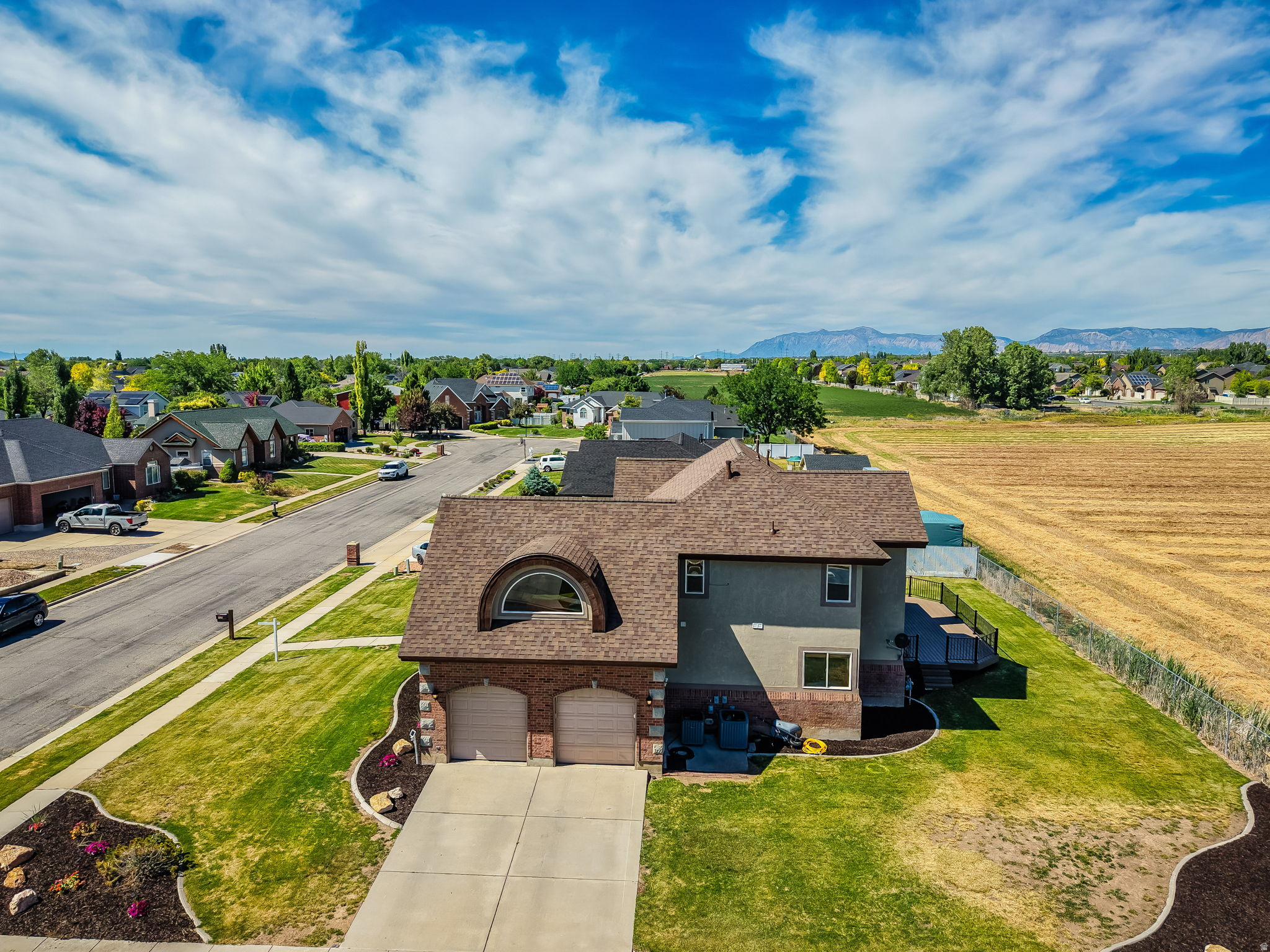 SILVER LAKE ESTATES - Residential