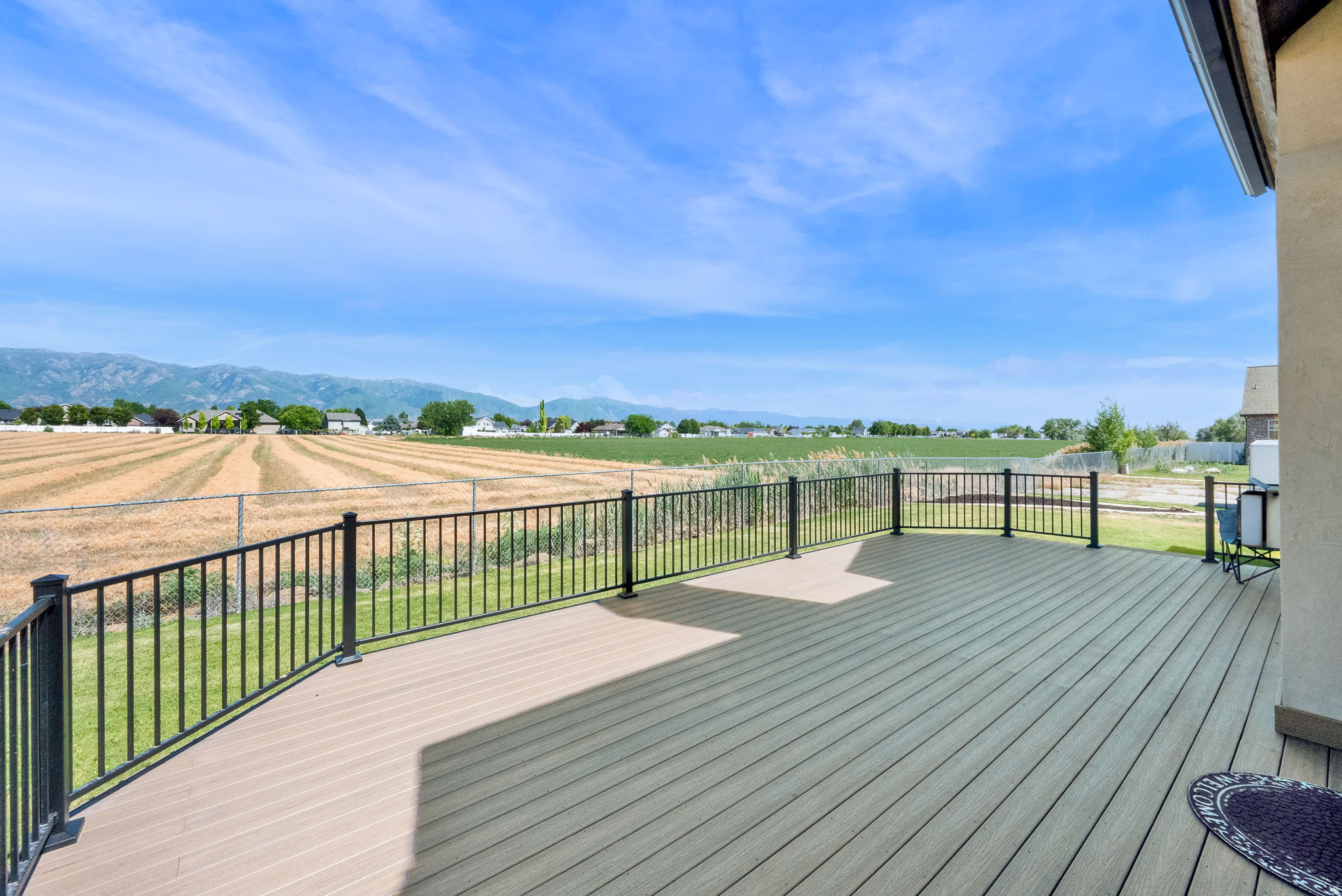 SILVER LAKE ESTATES - Residential