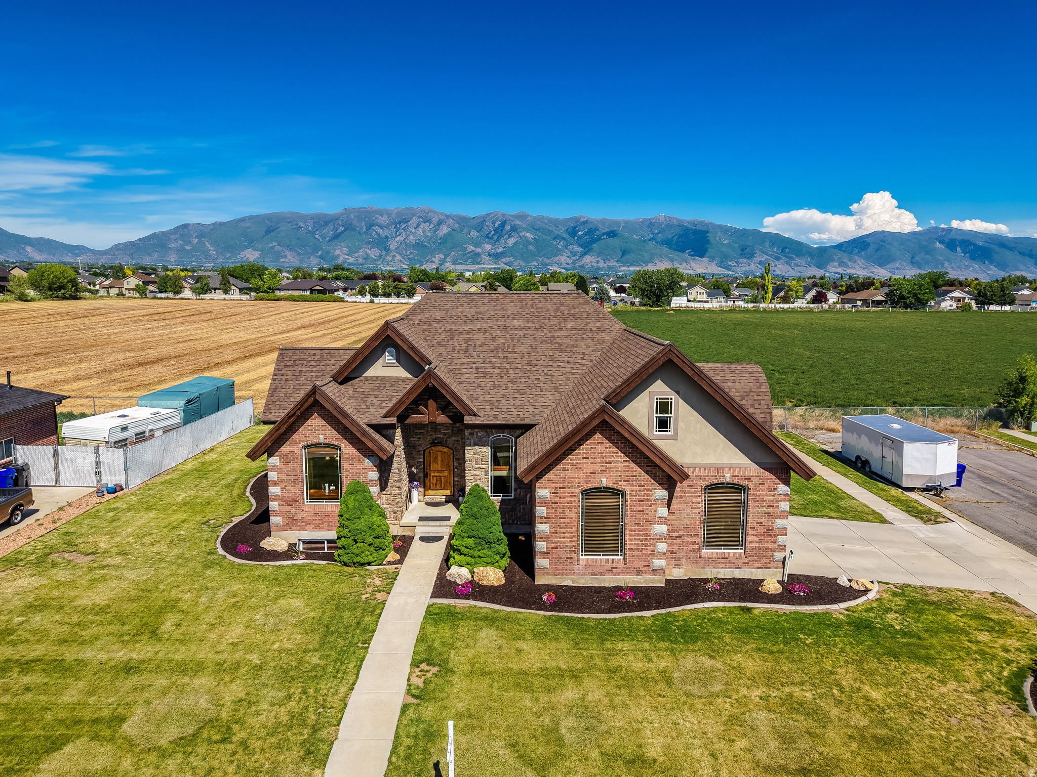 SILVER LAKE ESTATES - Residential