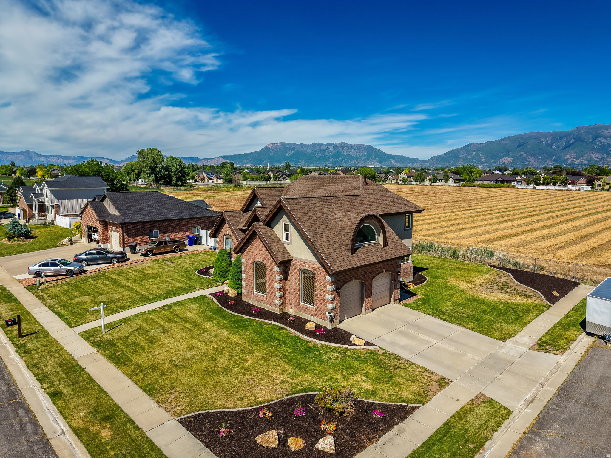 SILVER LAKE ESTATES - Residential
