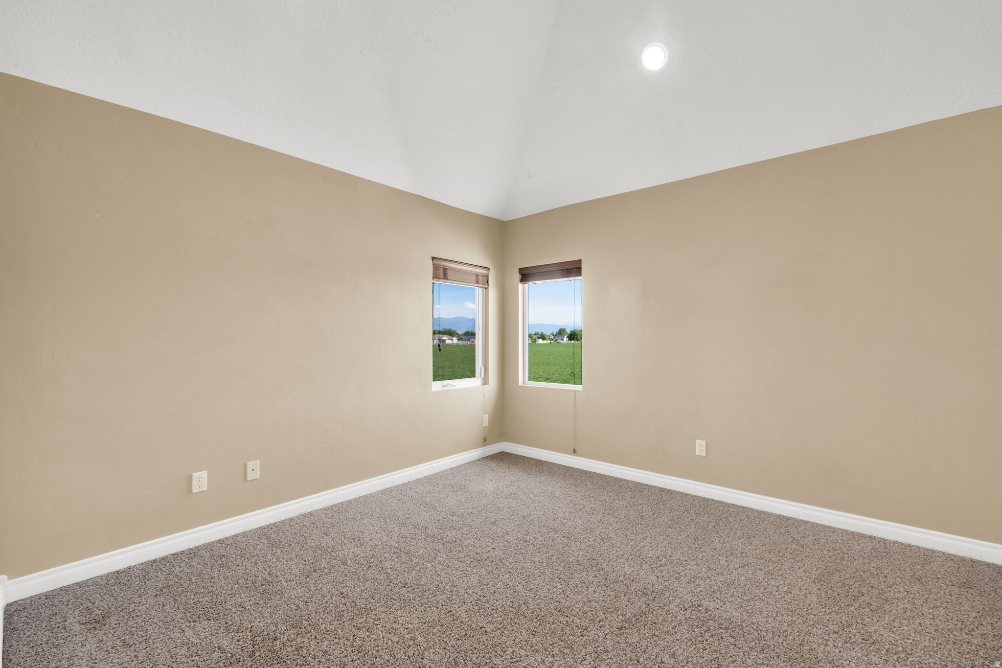 SILVER LAKE ESTATES - Residential