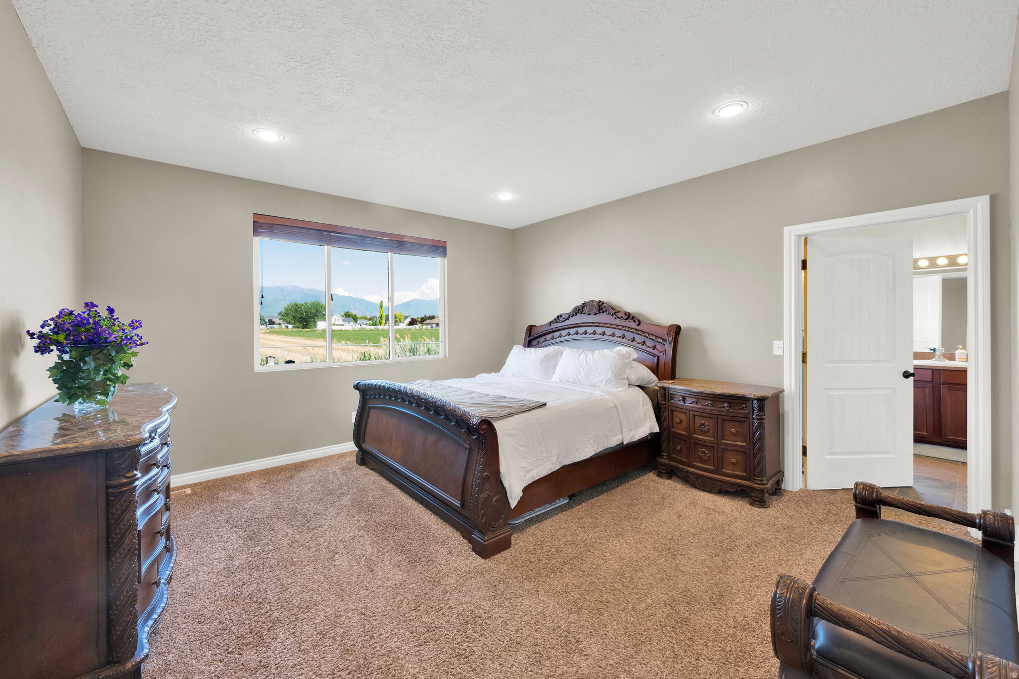 SILVER LAKE ESTATES - Residential
