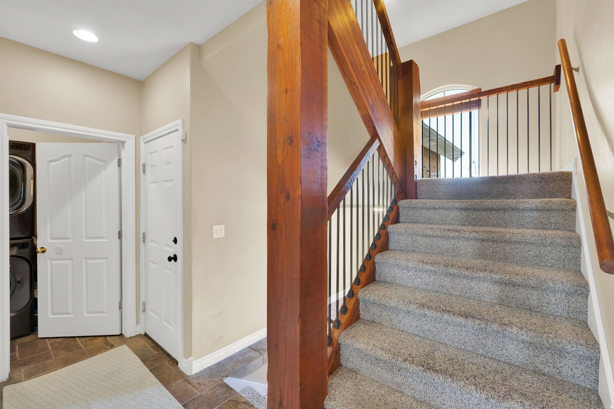 SILVER LAKE ESTATES - Residential