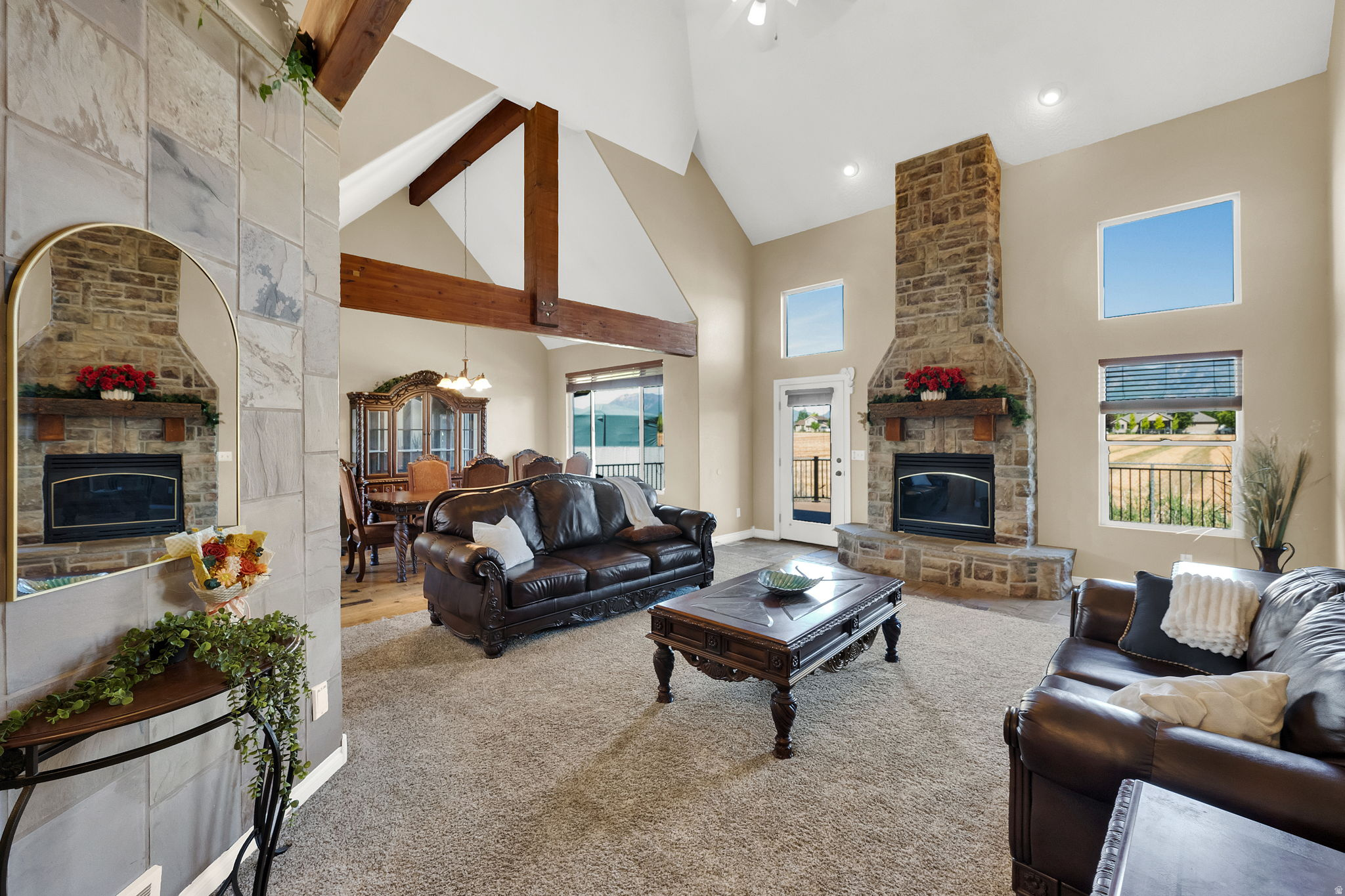 SILVER LAKE ESTATES - Residential