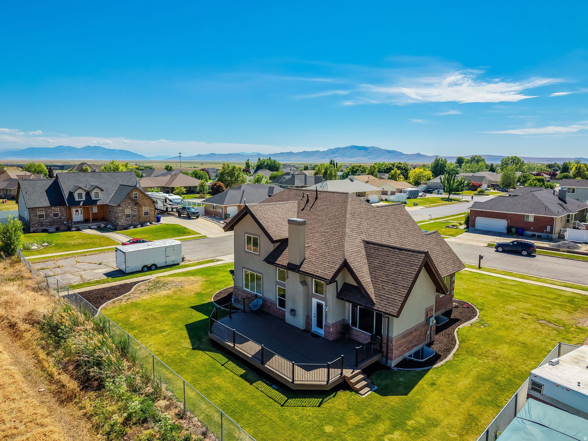 SILVER LAKE ESTATES - Residential