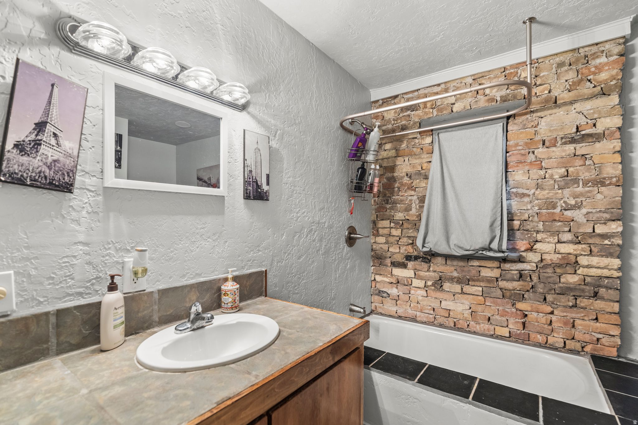 YOUNG PROPERTY - Residential
