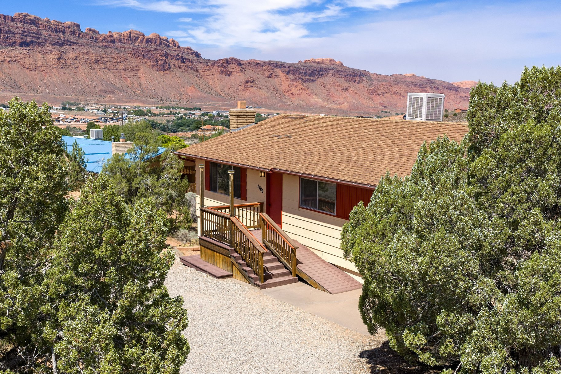 HIGHLANDS - Residential