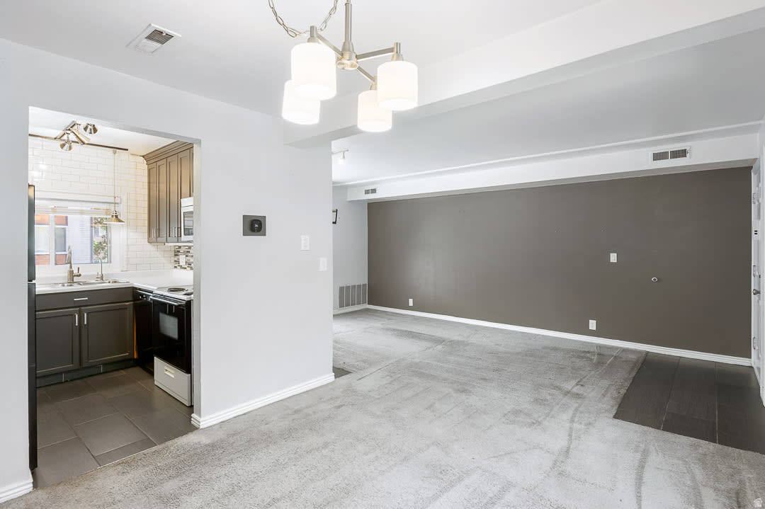 WOOD HOLLOW - Residential