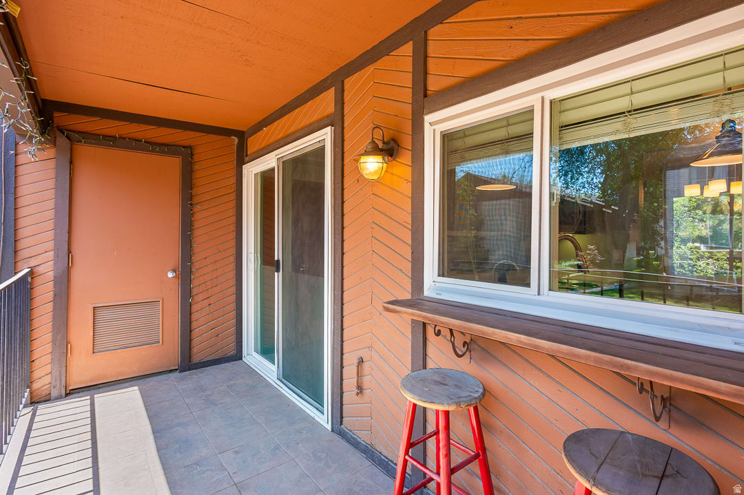 WOOD HOLLOW - Residential