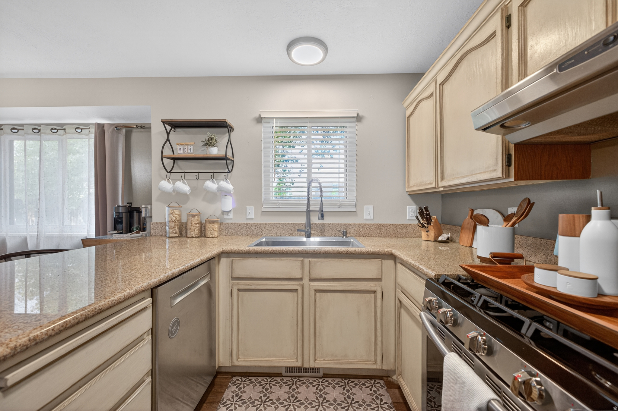 ROBINWOOD - Residential