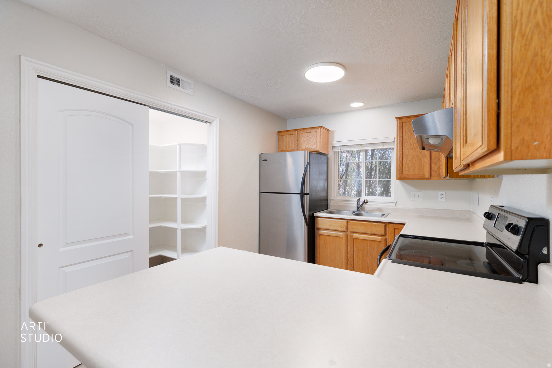 THE KINGSTON PLACE CONDO - Residential