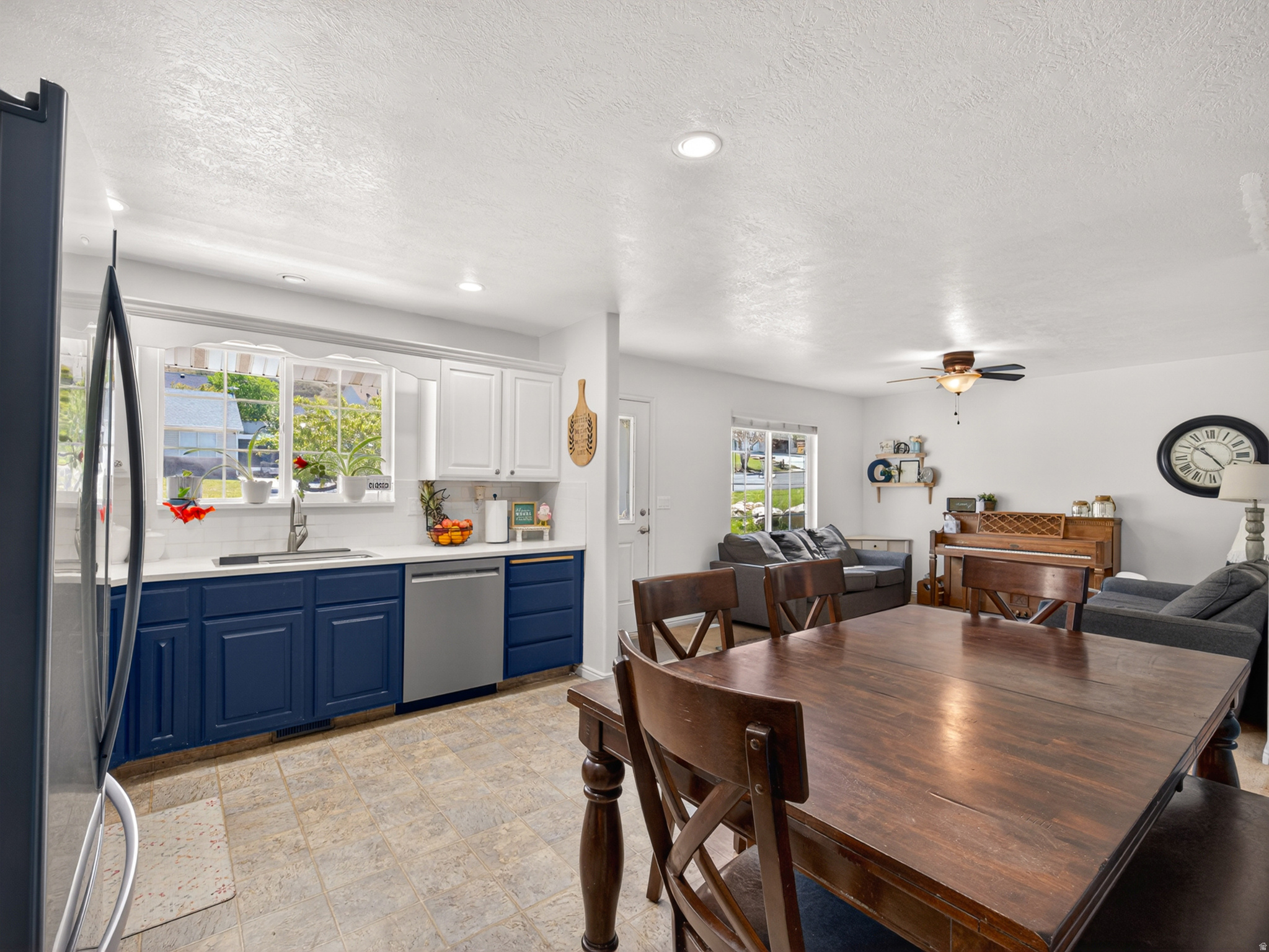 EASTSIDE ESTATES - Residential