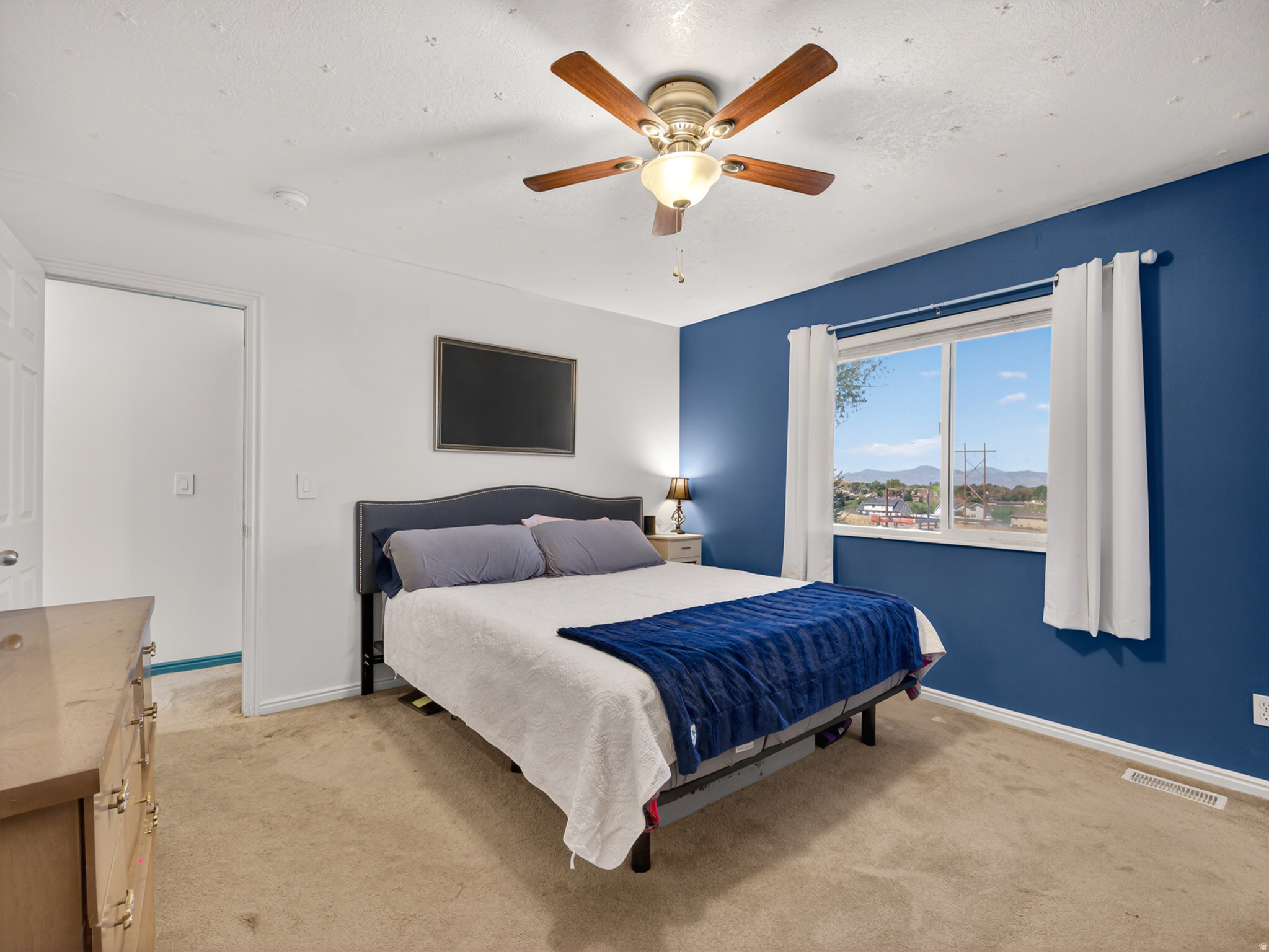 EASTSIDE ESTATES - Residential