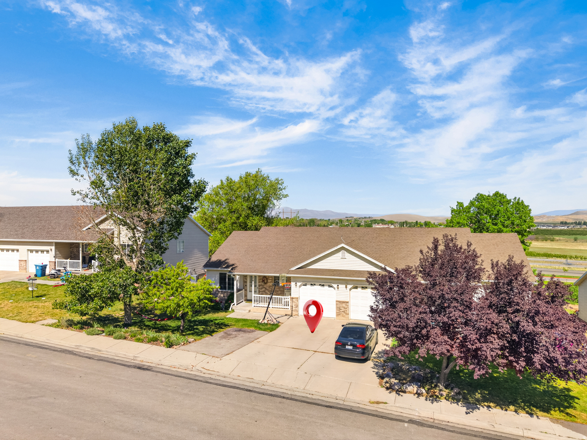 EASTSIDE ESTATES - Residential