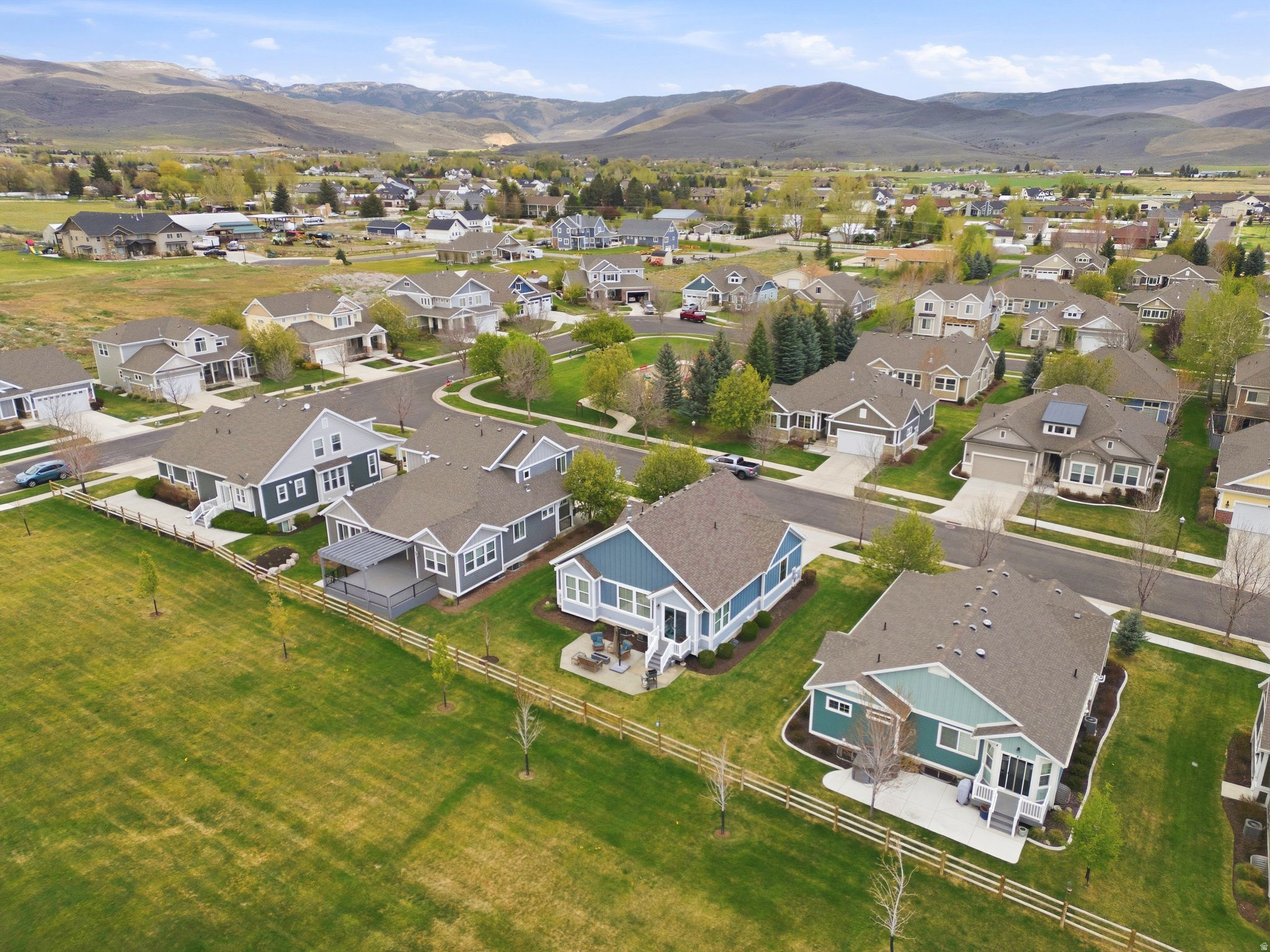LAKE CRE - Residential