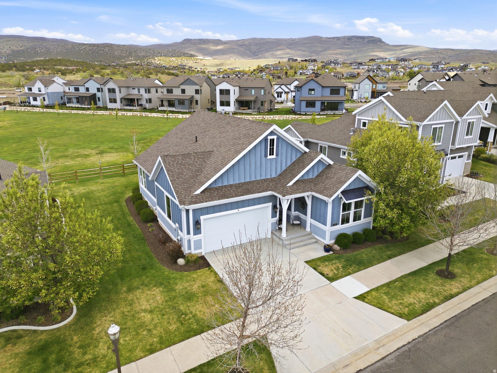 LAKE CRE - Residential