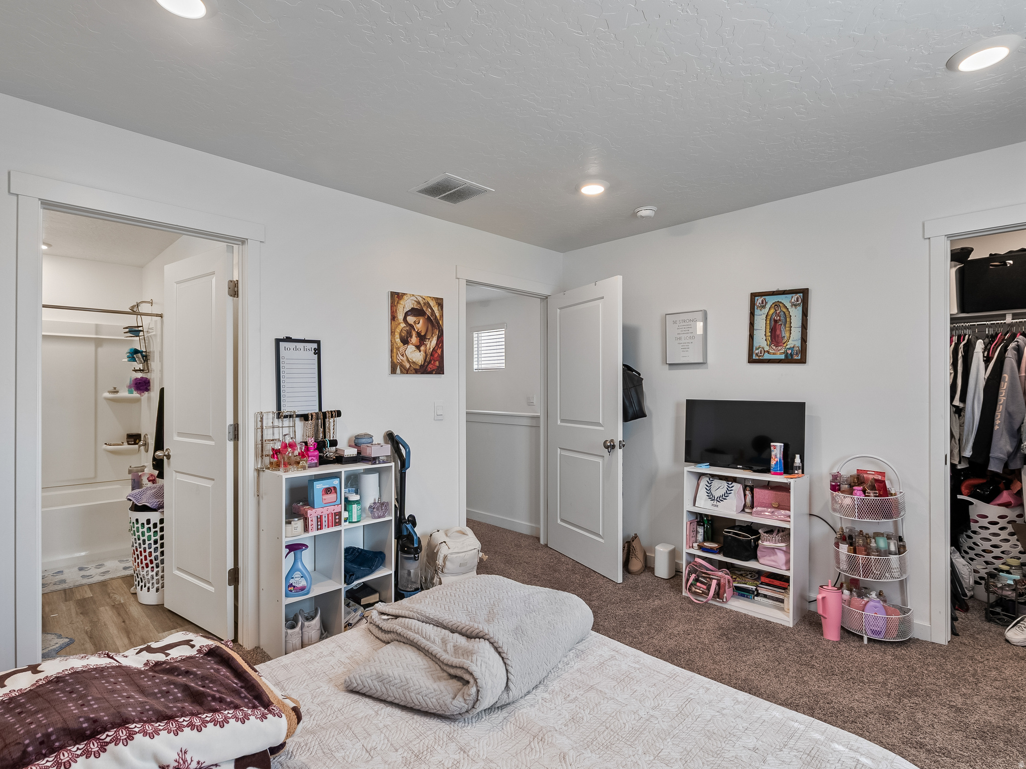 LITTLE VALLEY GATEWA - Residential