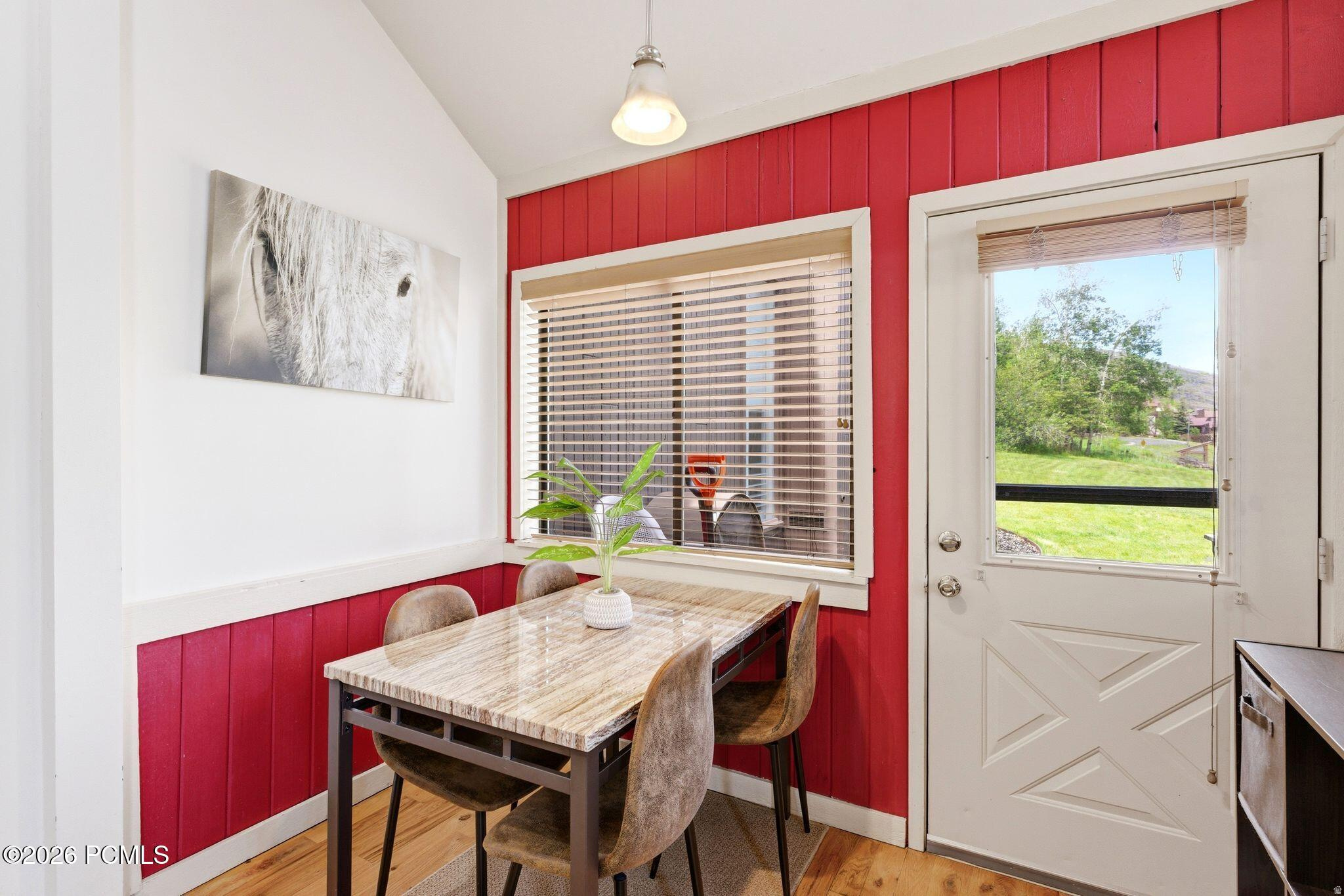 THREE KINGS - Residential