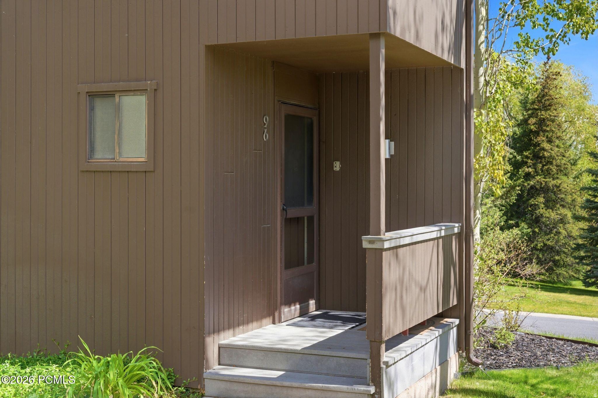 THREE KINGS - Residential