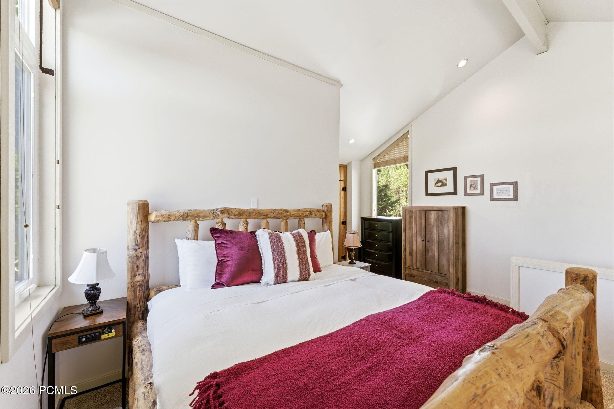 THREE KINGS - Residential