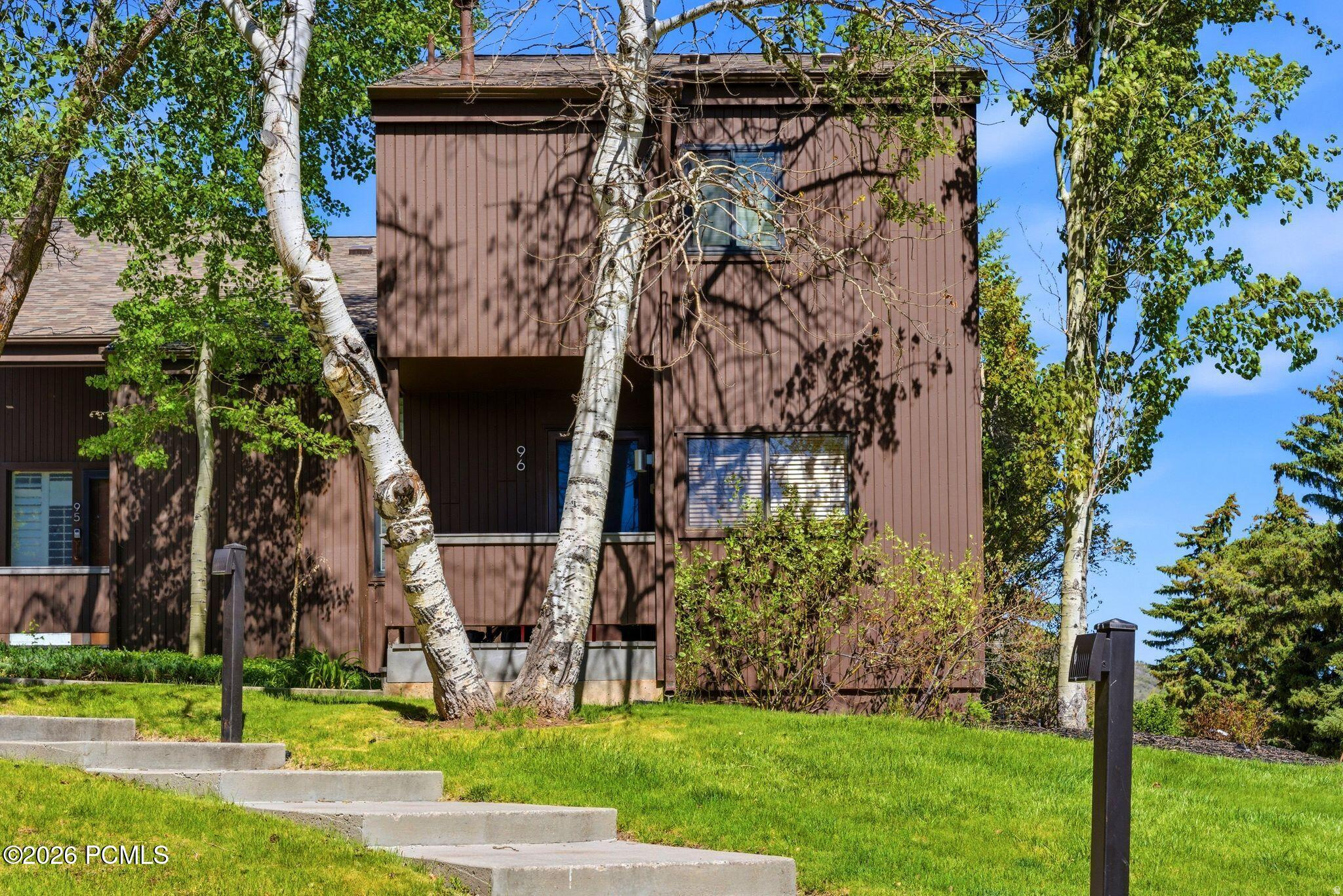 THREE KINGS - Residential