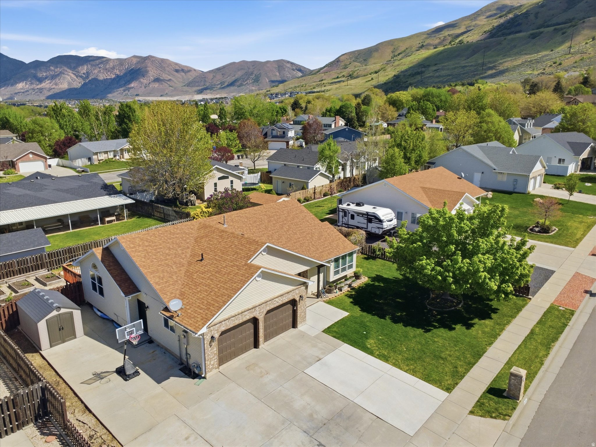 THREE MILE CREEK - Residential