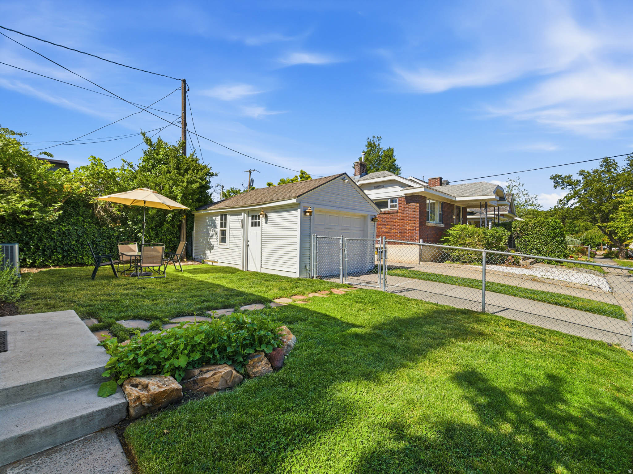 EAST WATERLOO - Residential