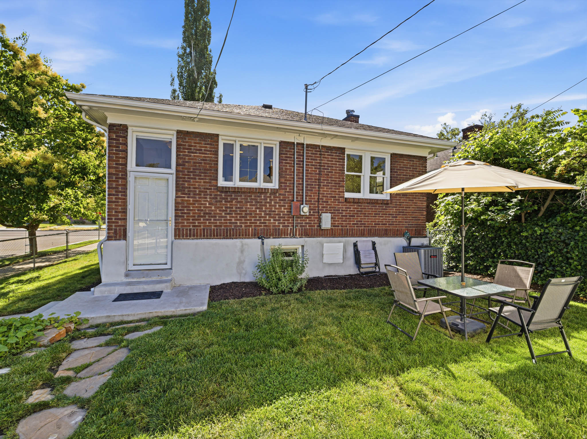 EAST WATERLOO - Residential