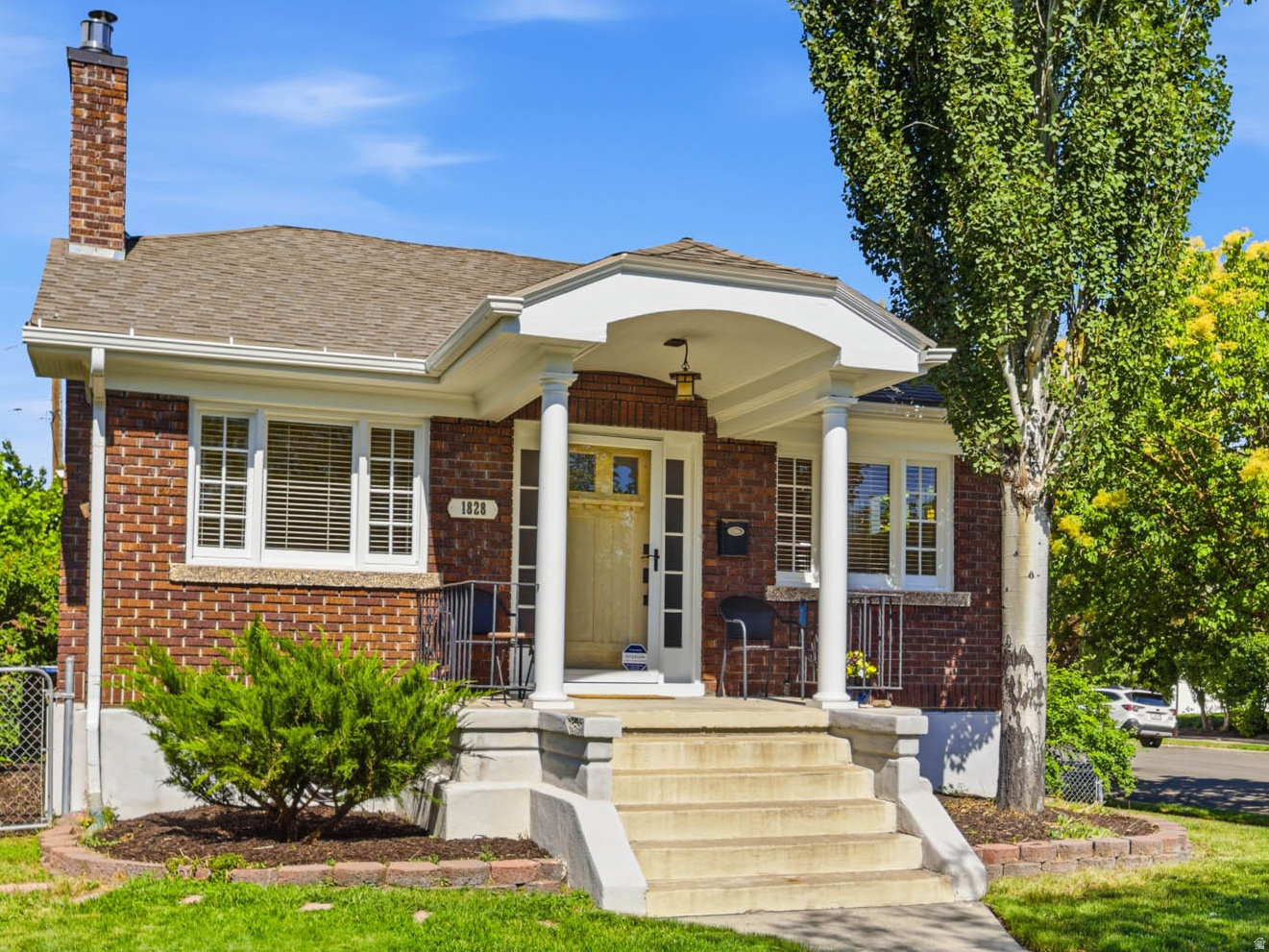 EAST WATERLOO - Residential