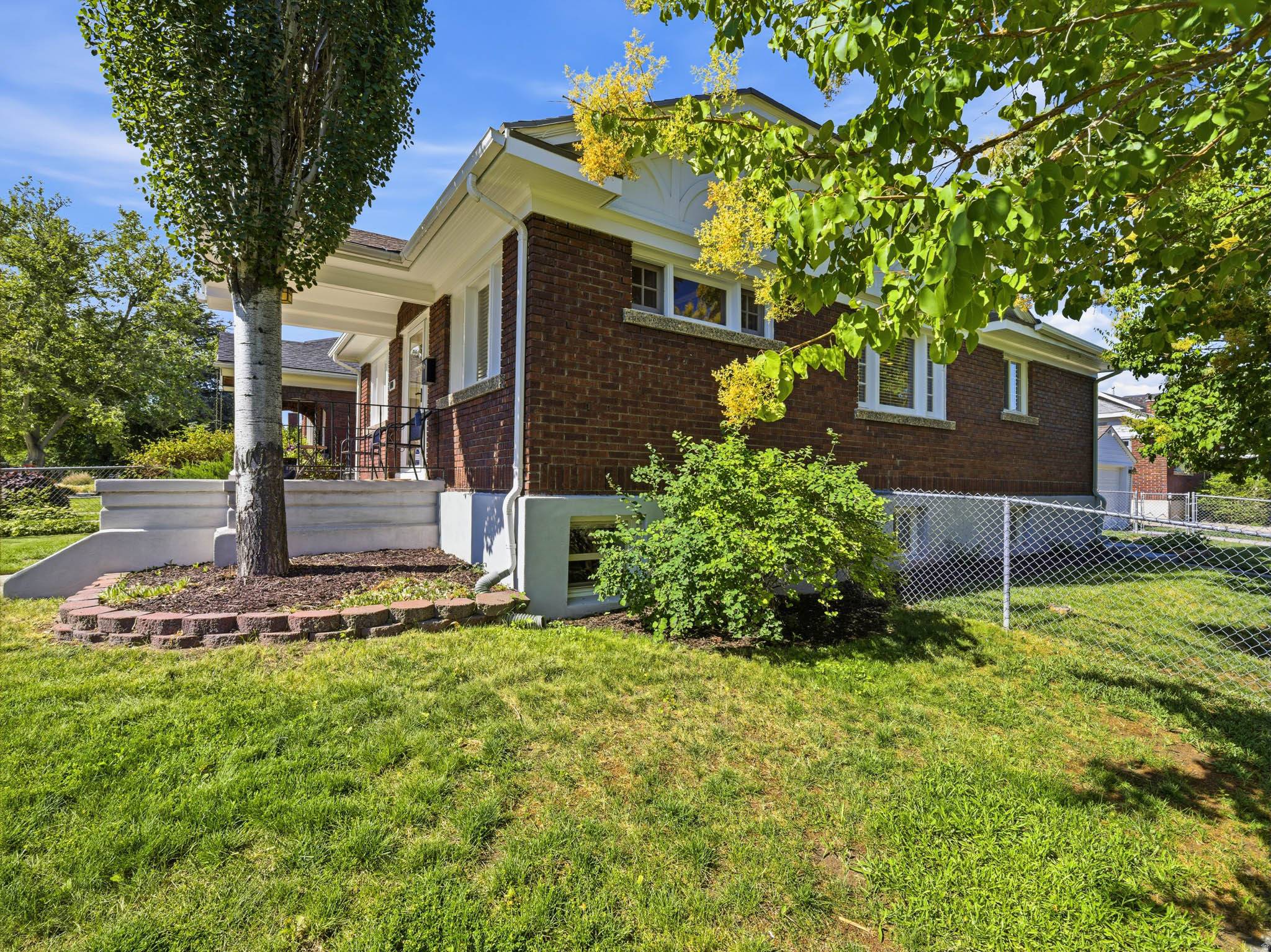 EAST WATERLOO - Residential