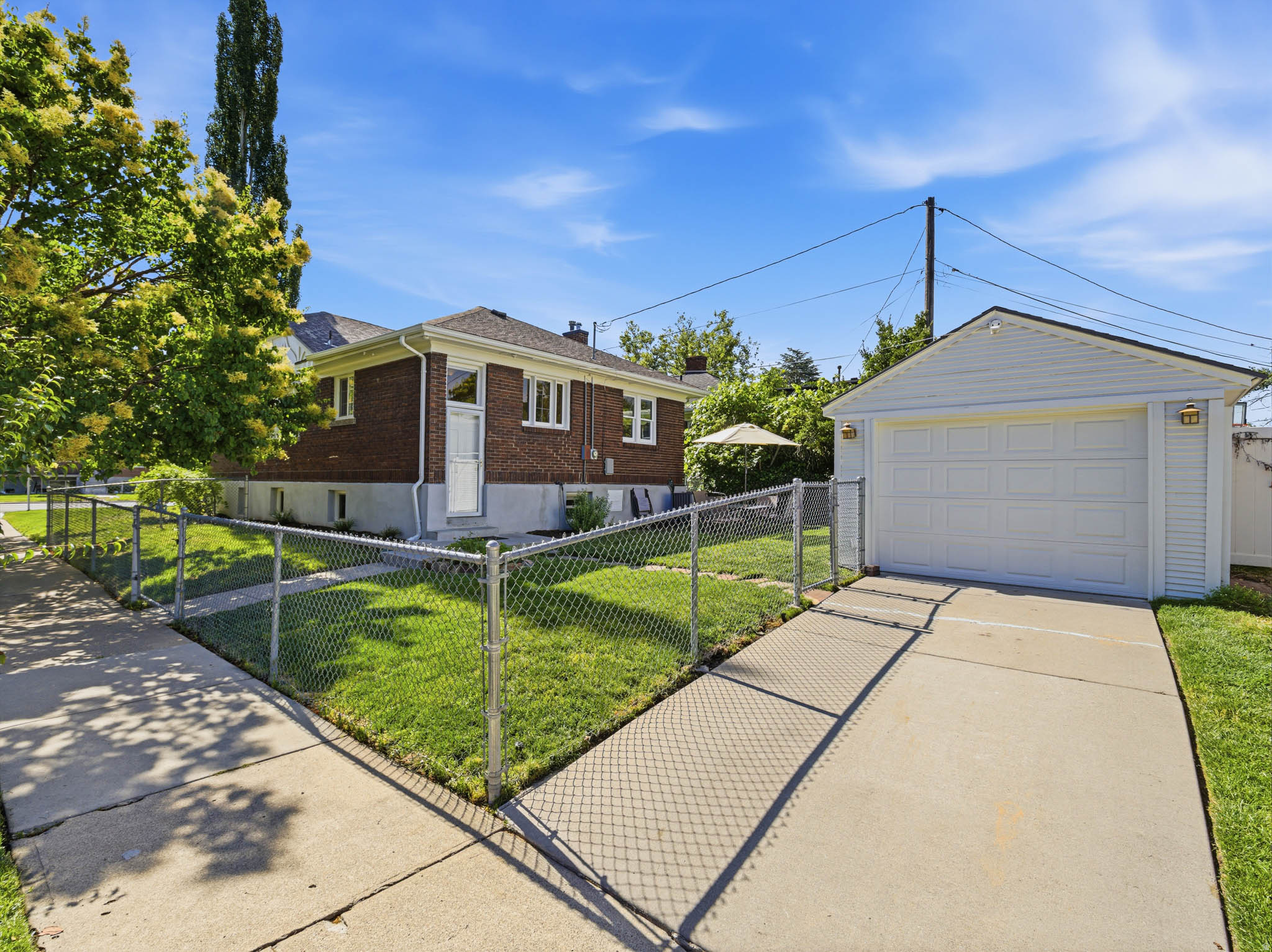 EAST WATERLOO - Residential