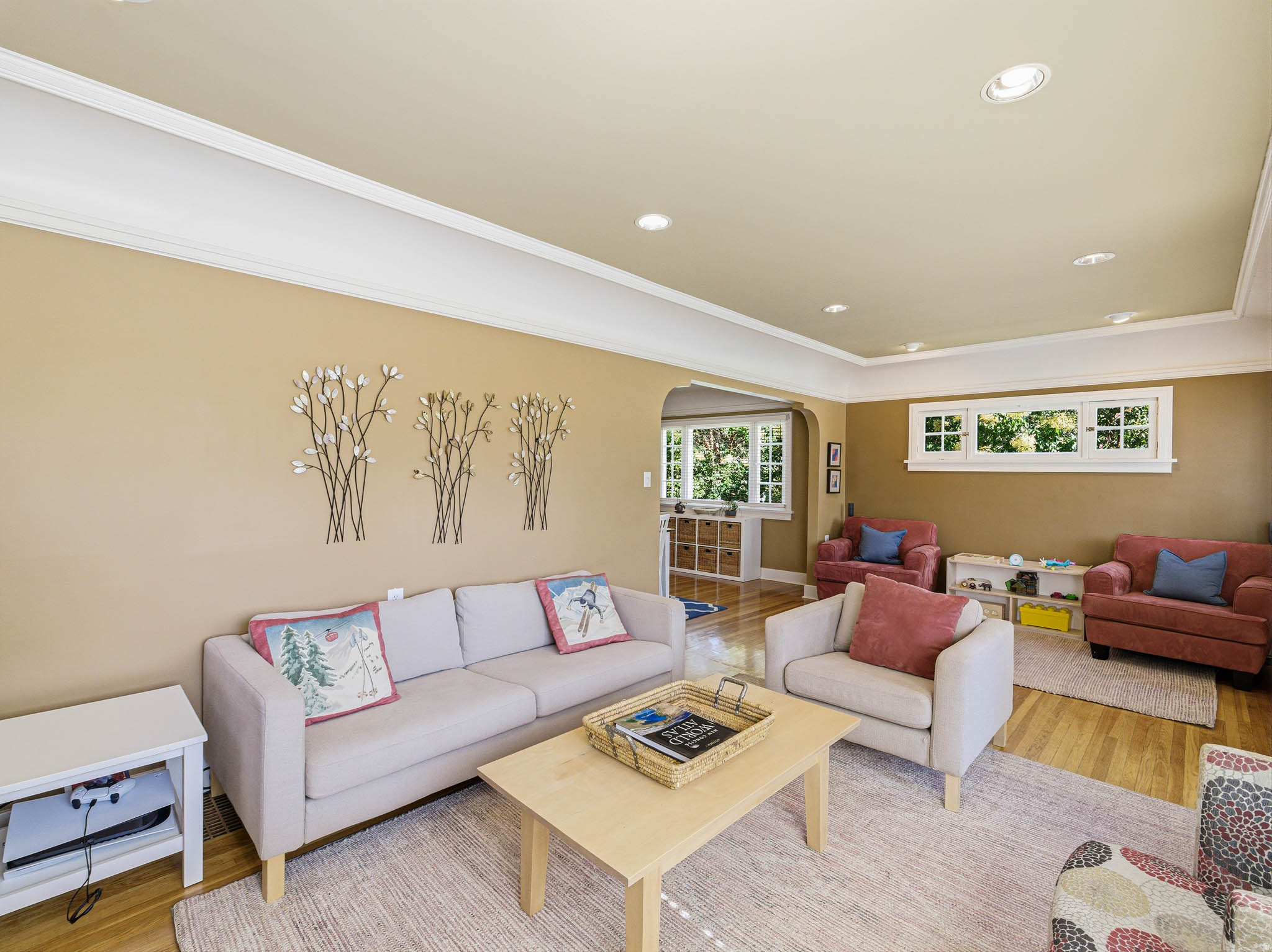 EAST WATERLOO - Residential