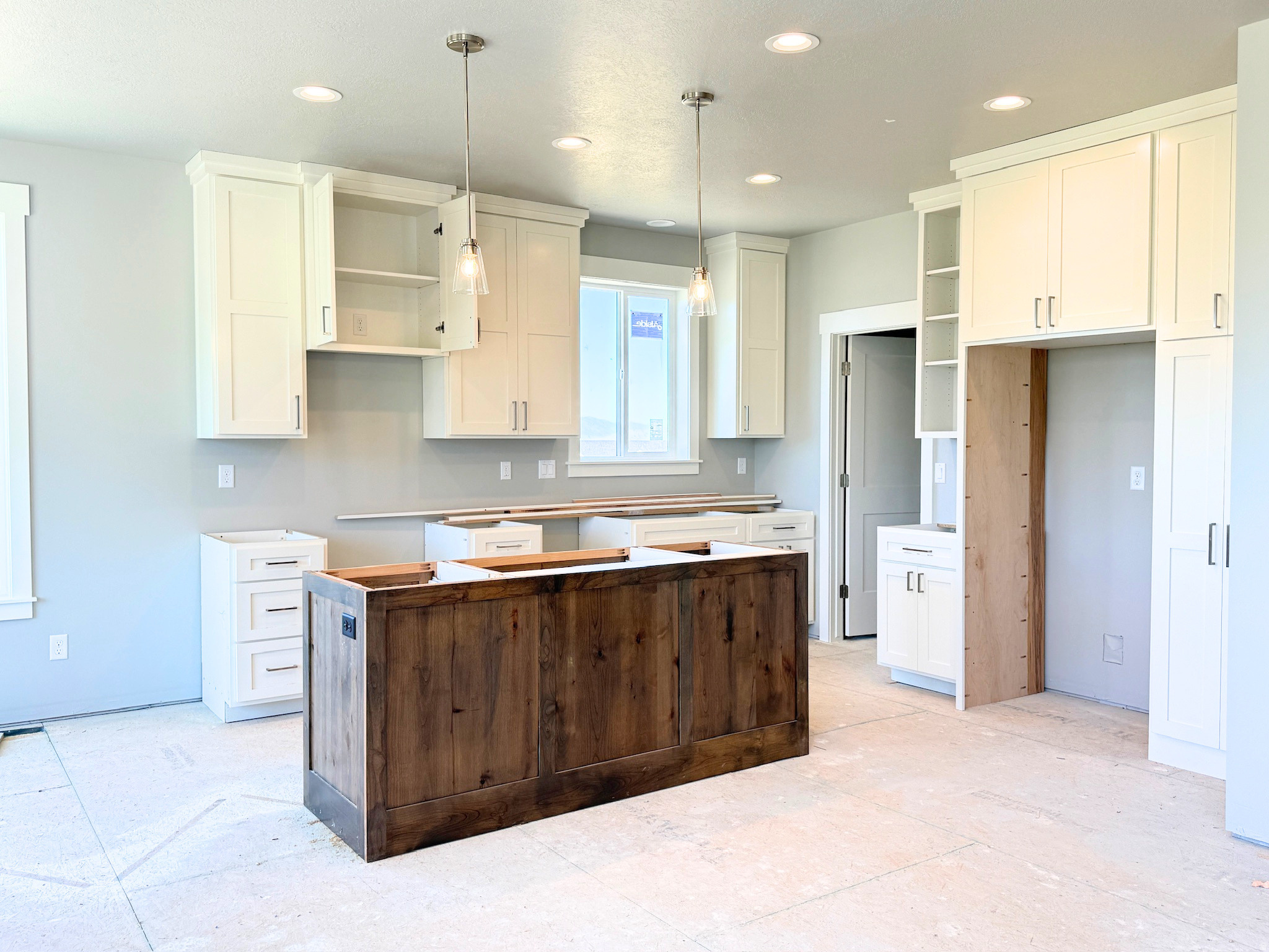 MOUNTAIN GATE SUBDVISION - Residential