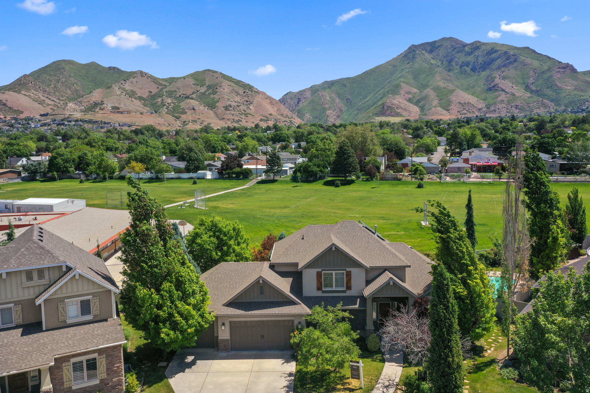 WILLOW LANE - Residential