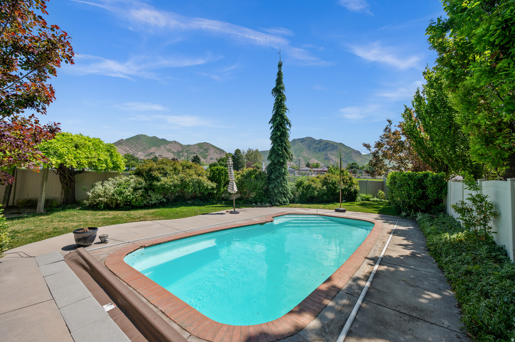 WILLOW LANE - Residential