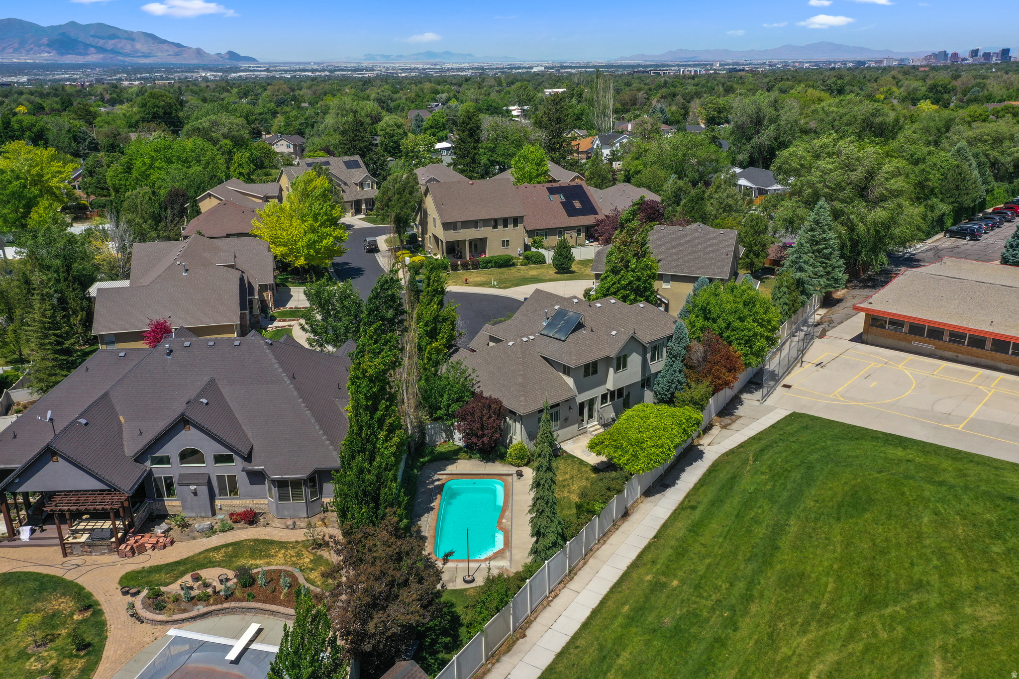 WILLOW LANE - Residential