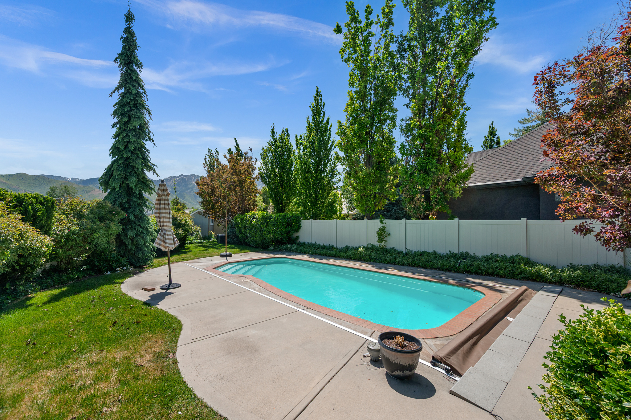 WILLOW LANE - Residential
