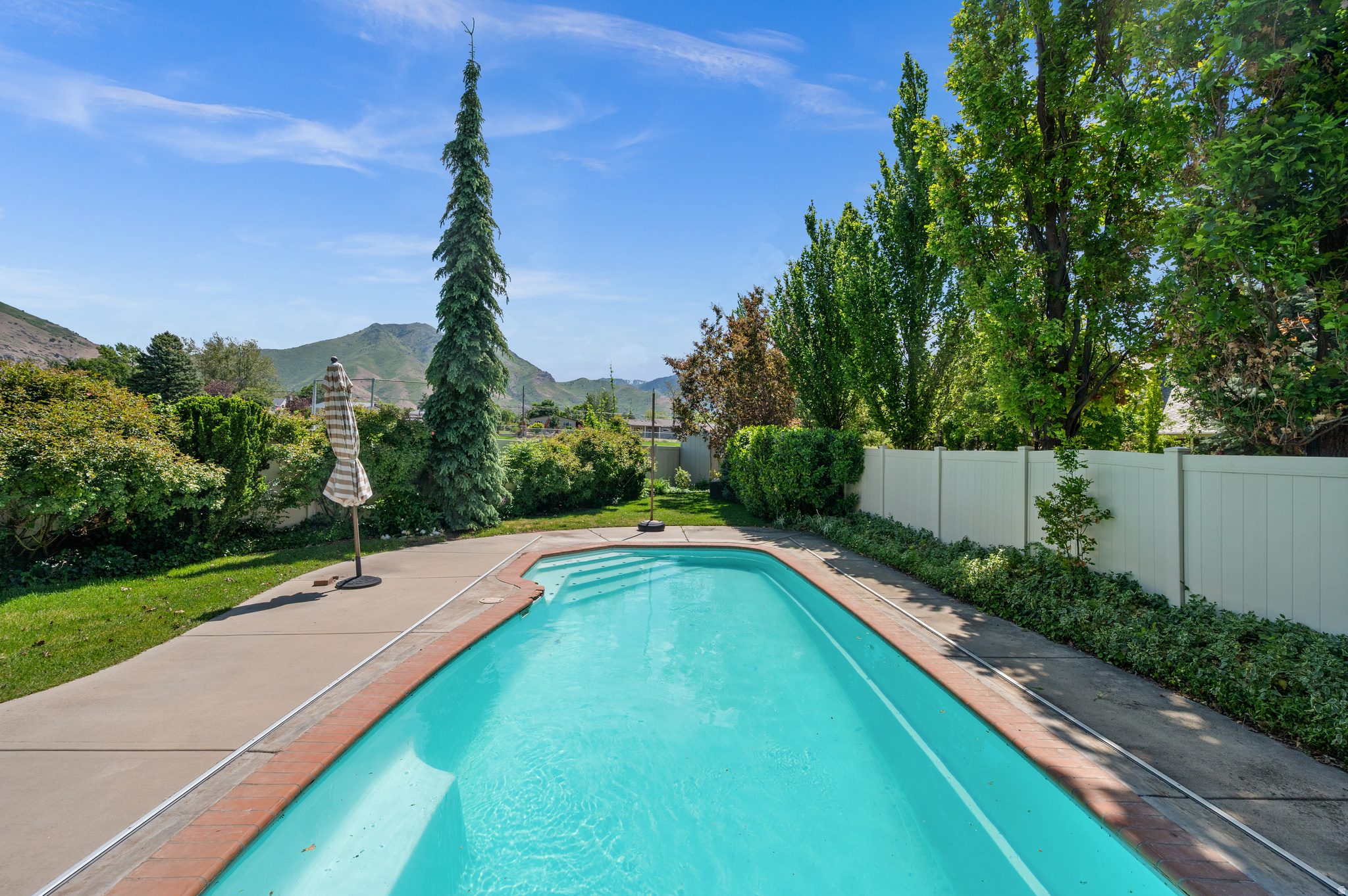 WILLOW LANE - Residential