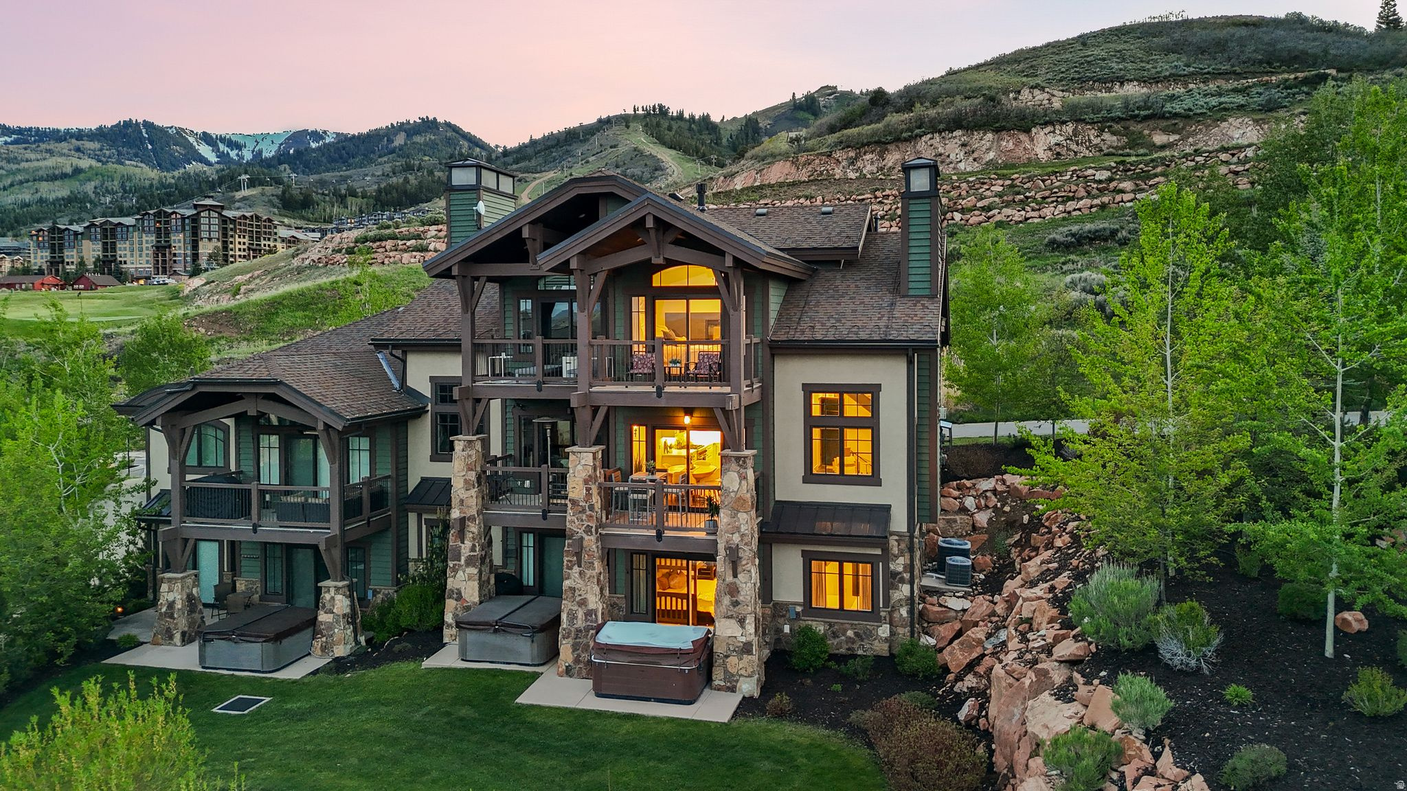 FAIRWAY SPRINGS SKI & GOLF VILLAS CONDO - Residential