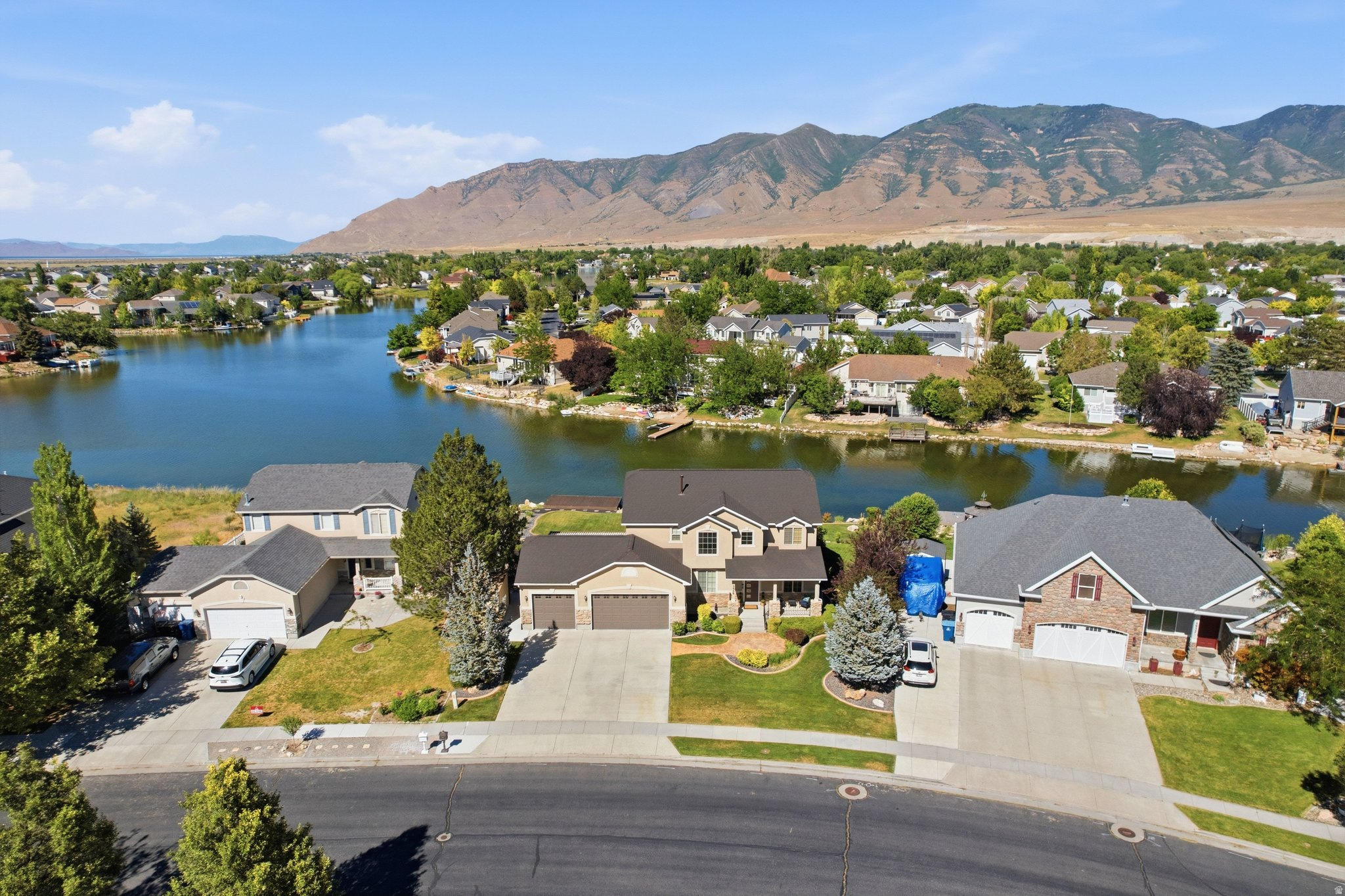LAKESIDE SUBDIVISION - Residential