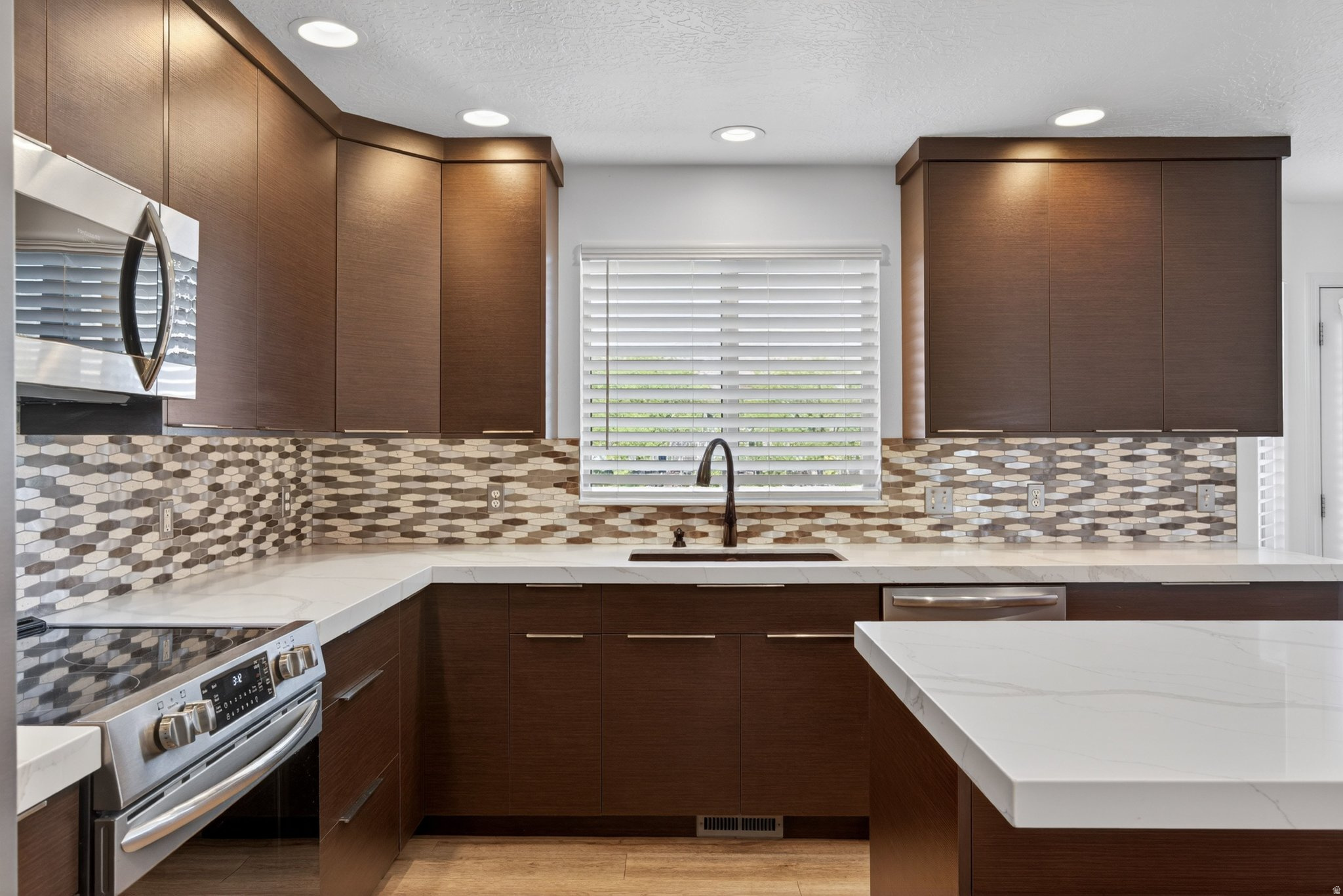 LAKESIDE SUBDIVISION - Residential