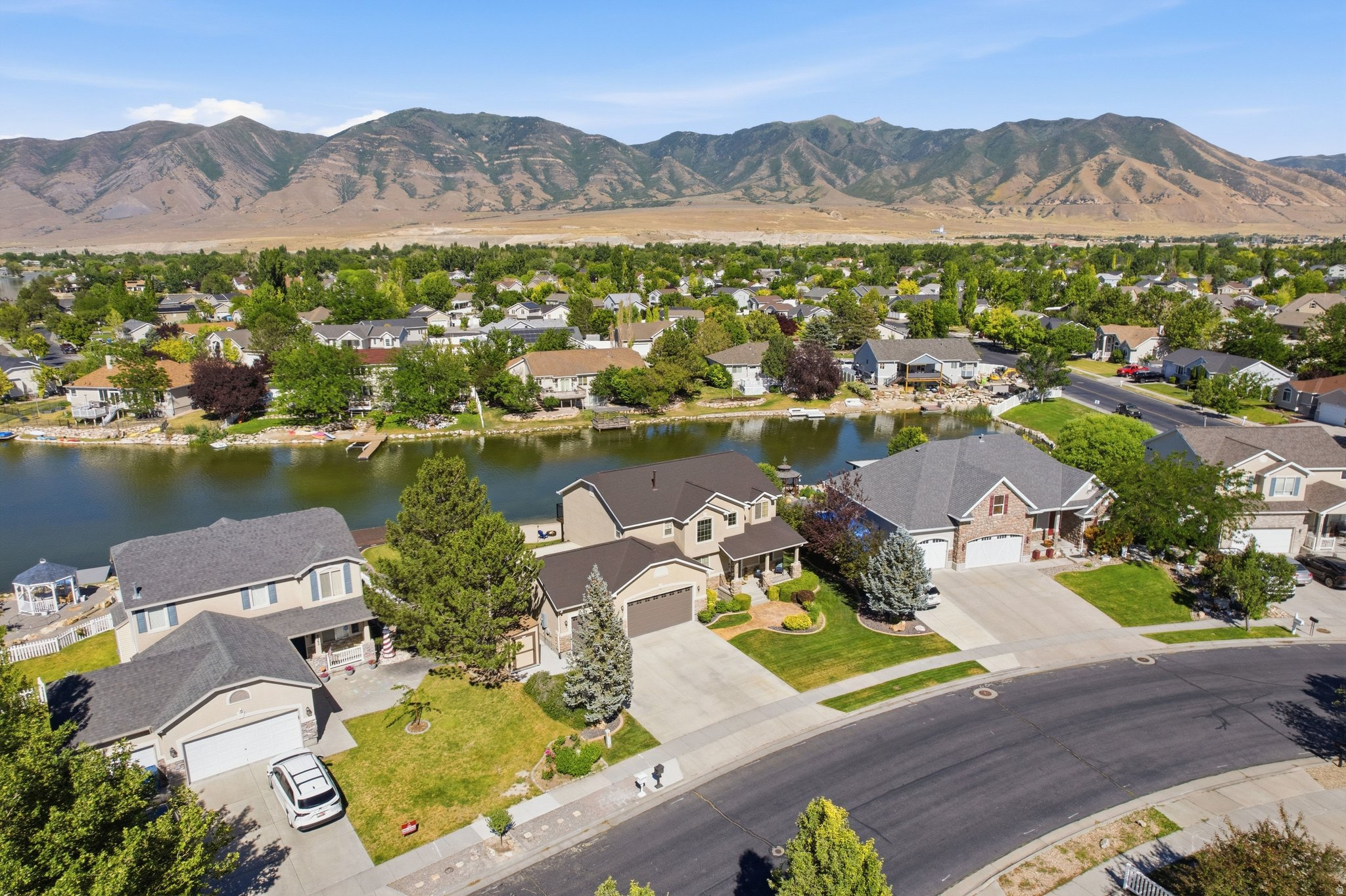 LAKESIDE SUBDIVISION - Residential