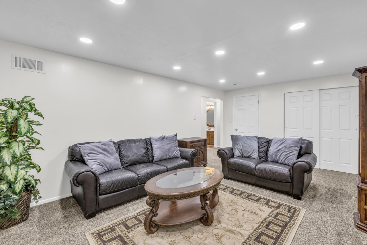 CROWN ESTATES PH II - Residential