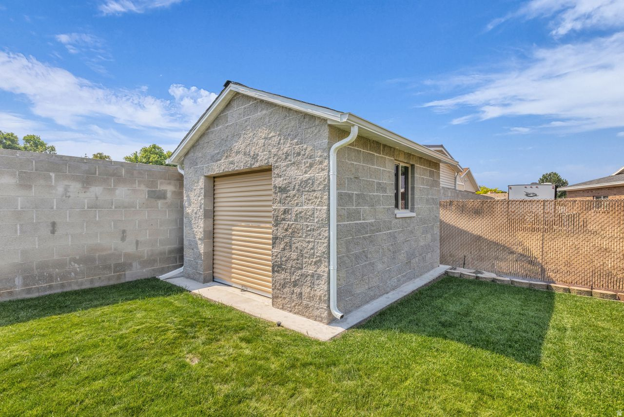CROWN ESTATES PH II - Residential