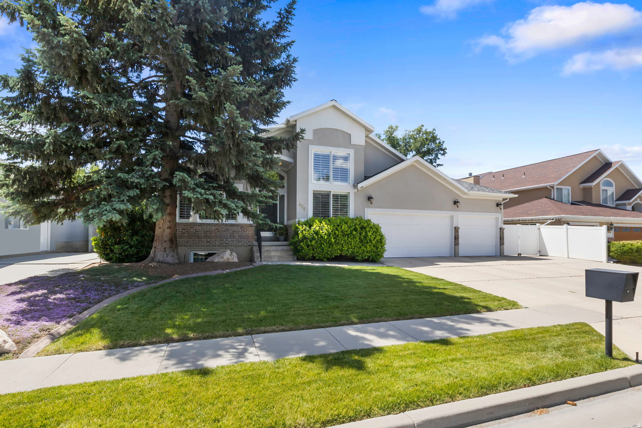 TAHNIA PARK - Residential