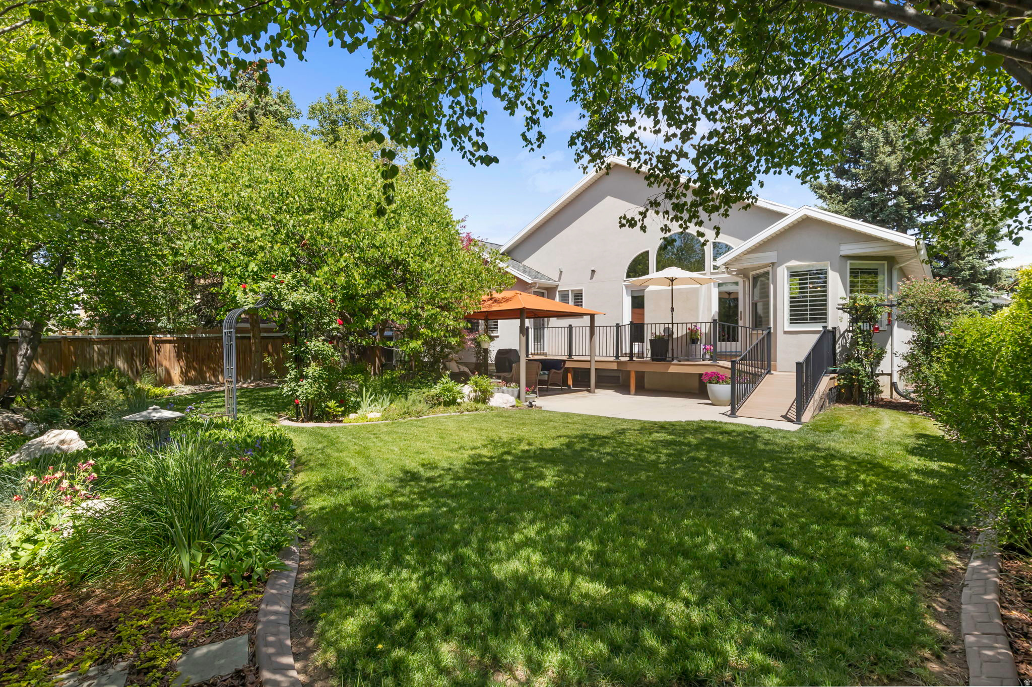 TAHNIA PARK - Residential