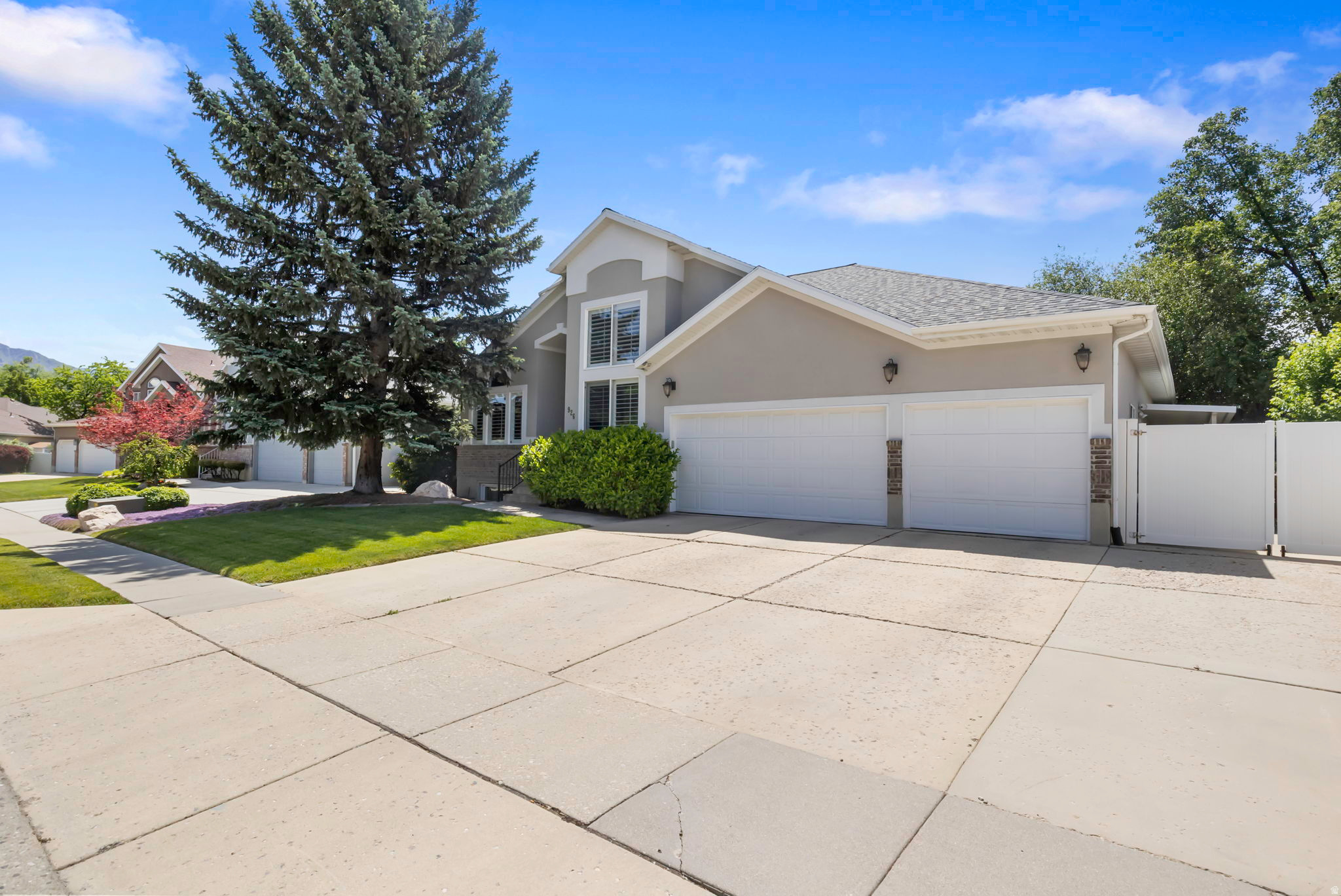 TAHNIA PARK - Residential