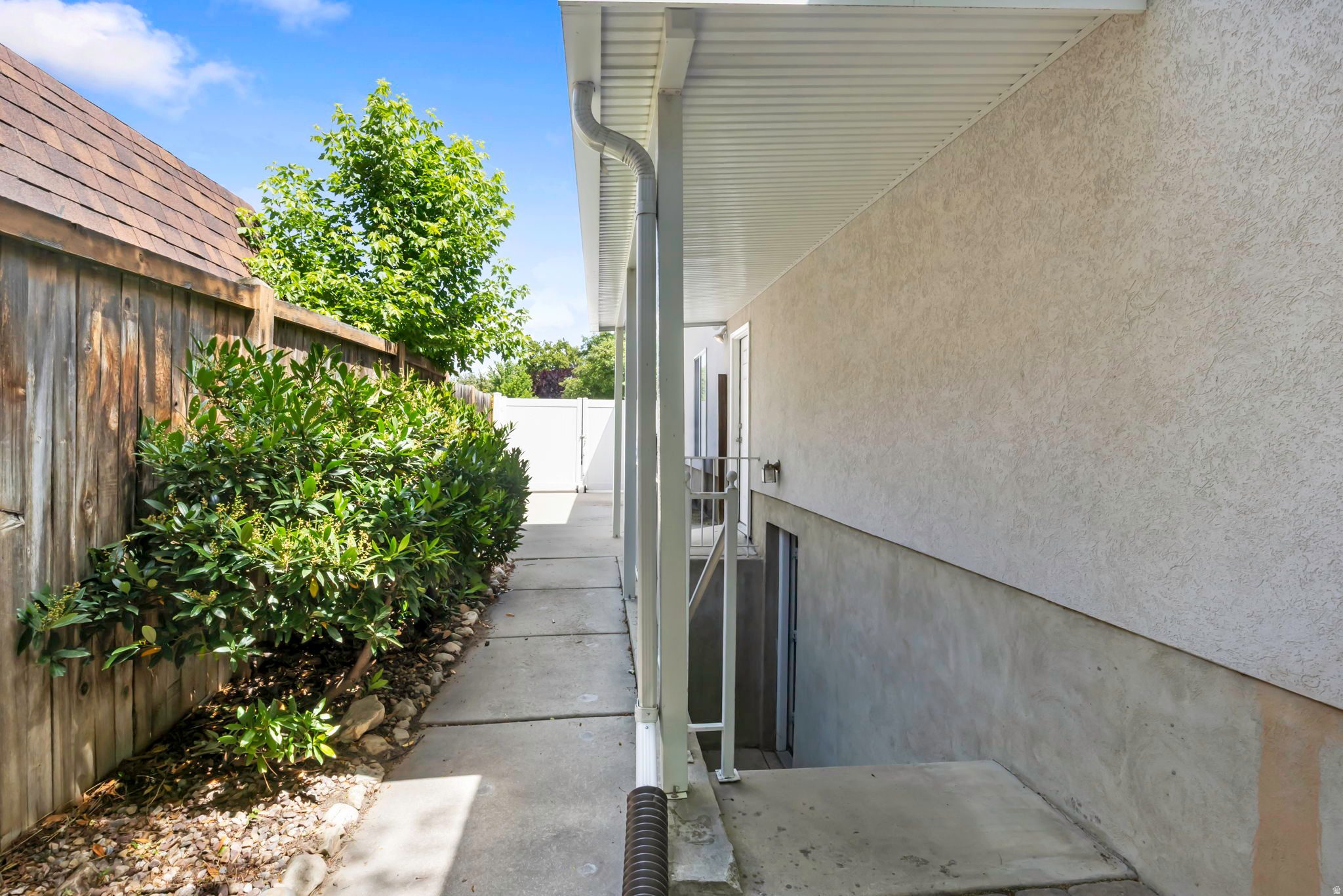 TAHNIA PARK - Residential