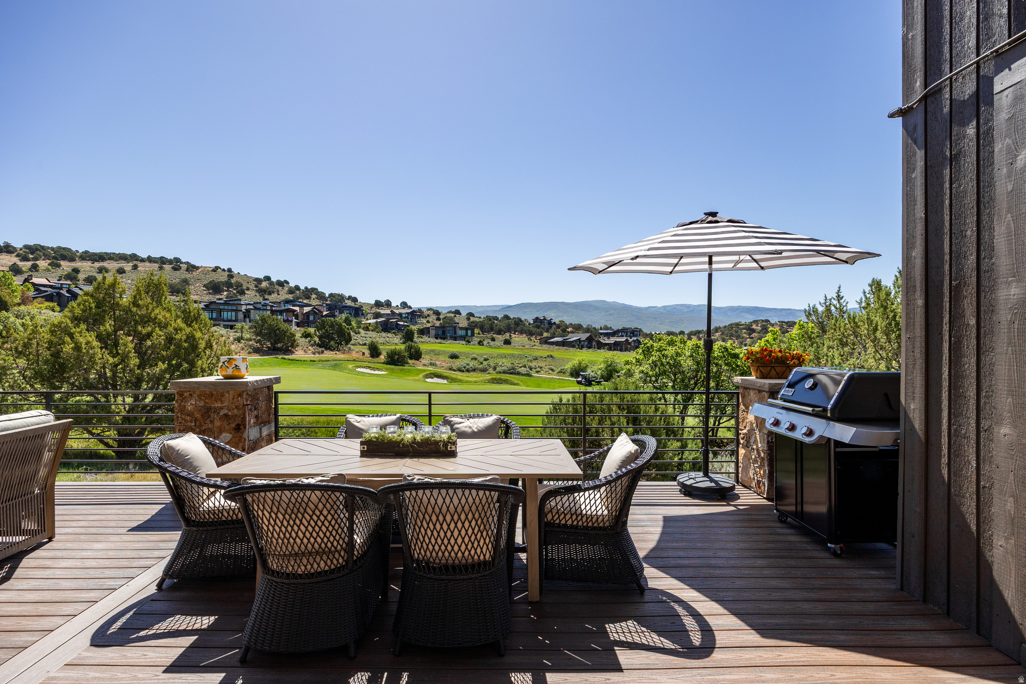 RED LEDGES - Residential