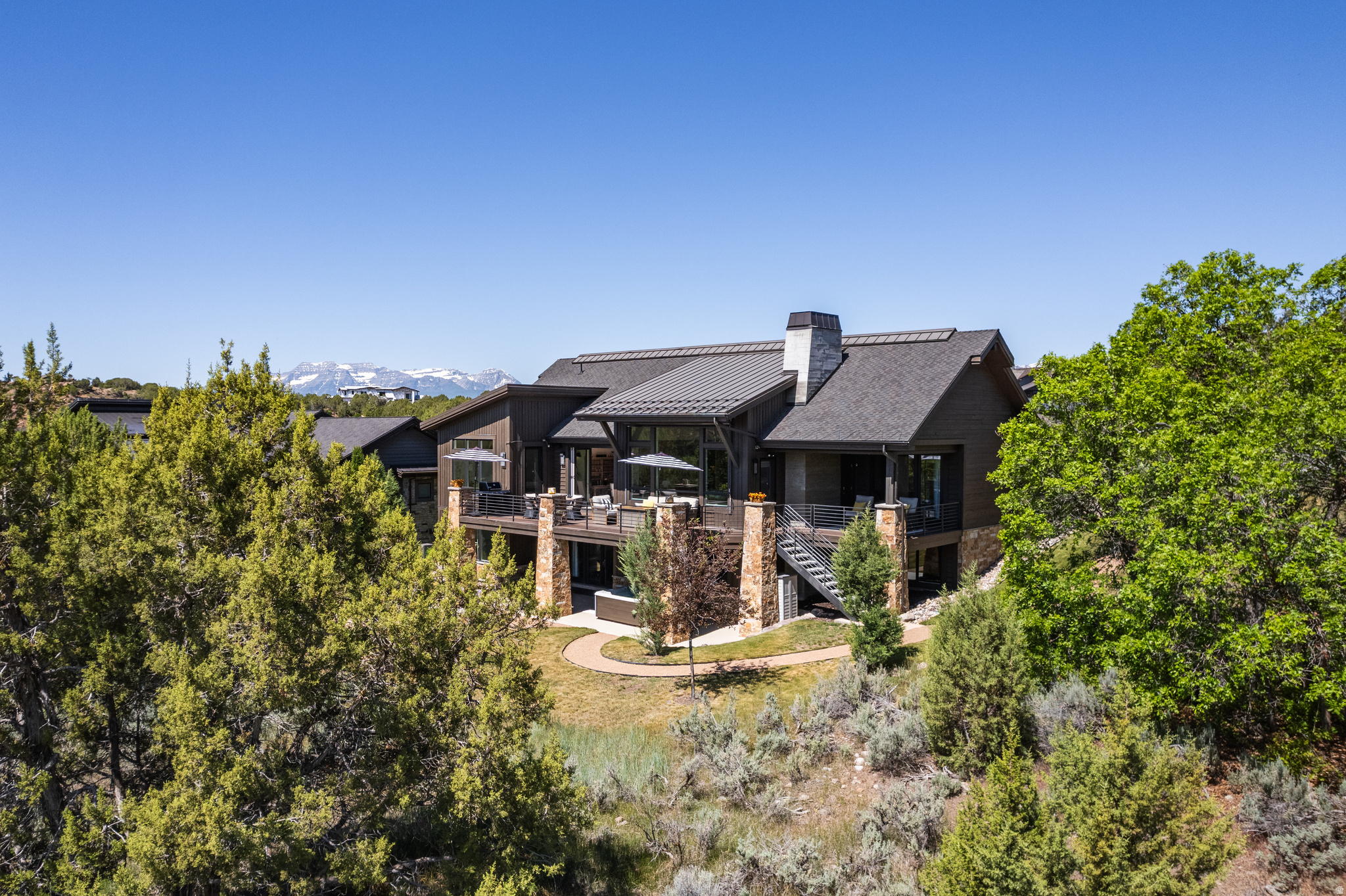 RED LEDGES - Residential